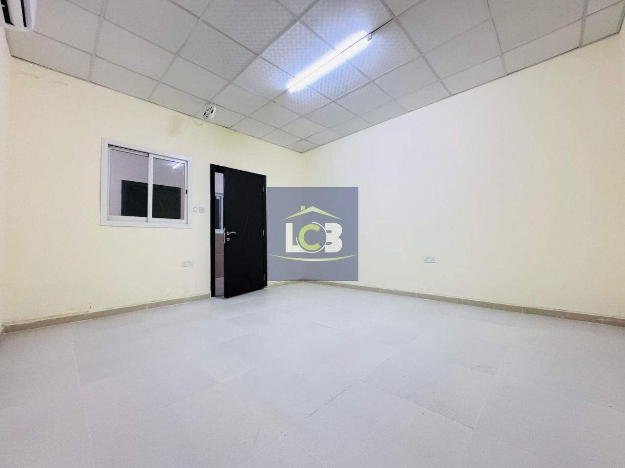 IT'S NOT AN ERROR THIS EXTRA NEAT AND CLEAN STAFF ROOM IS REALLY THAT CHEAP