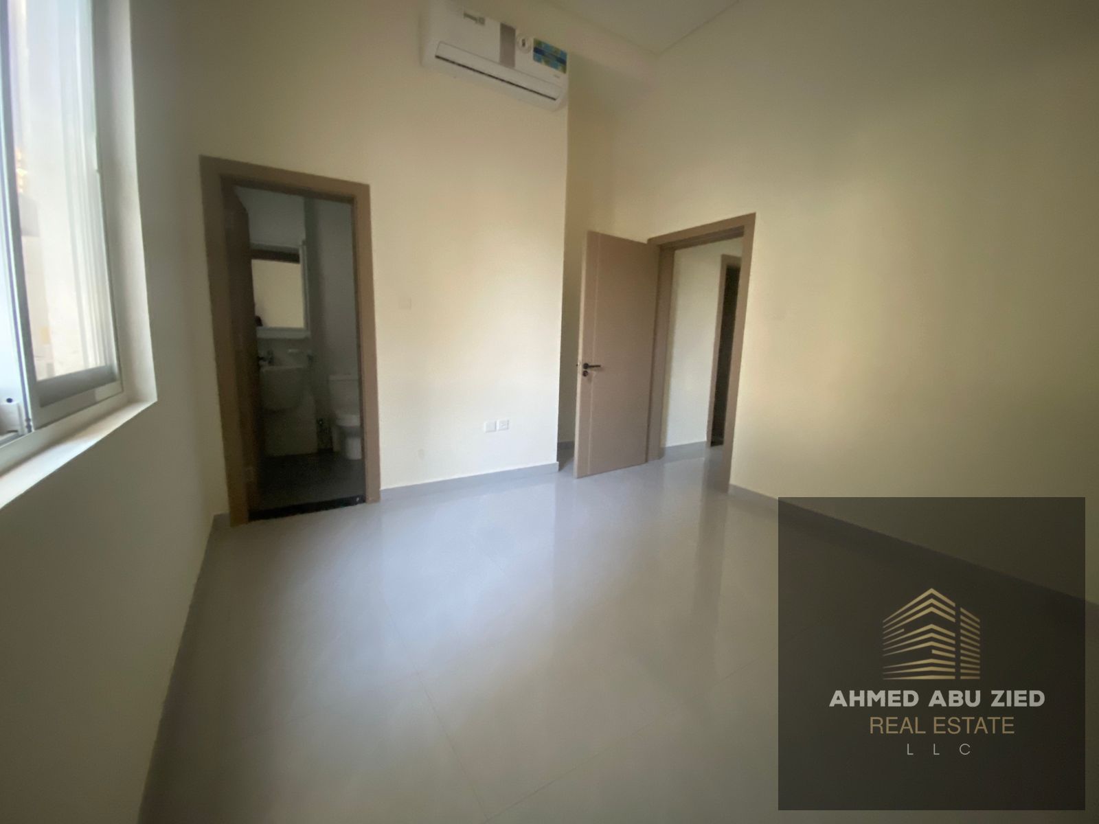 First occupancy | Split AC | 1 bedroom, living room, 2 bathrooms | Ground floor | Excellent finishing | Spacious | Prime location near all services |
