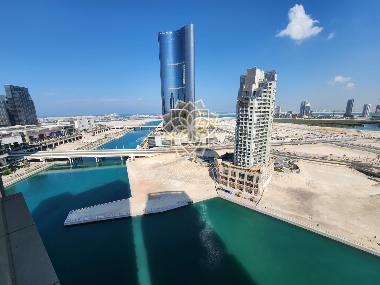 Canal View |Unfurnished | 2 parking spaces