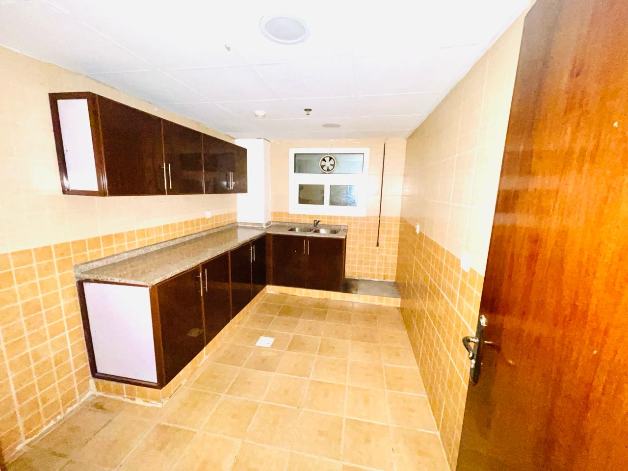 BIGOFFER !! CHEAPEST RENT NO DEPOSIT 3BHK APARTMENT WITH 3 BATHROOM CENTRAL AC Central gas JUST 45K ABU SHAGARA