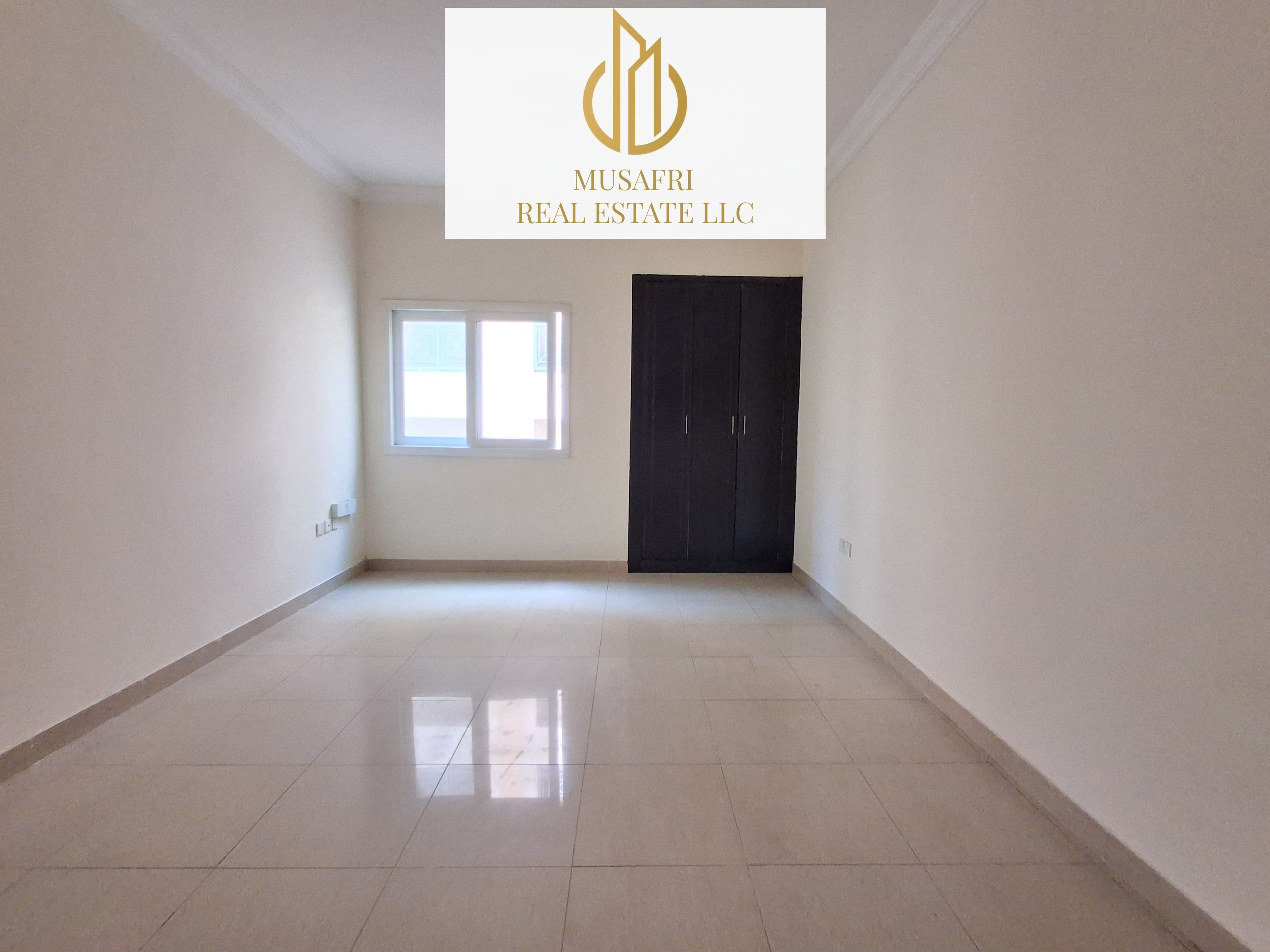 Upgrade Your Living Space!!! Spacious Studio with American Kitchen & Built-in Wardrobes for Family in 25k, Close to Dubai Exit, Muwaileh Sharjah