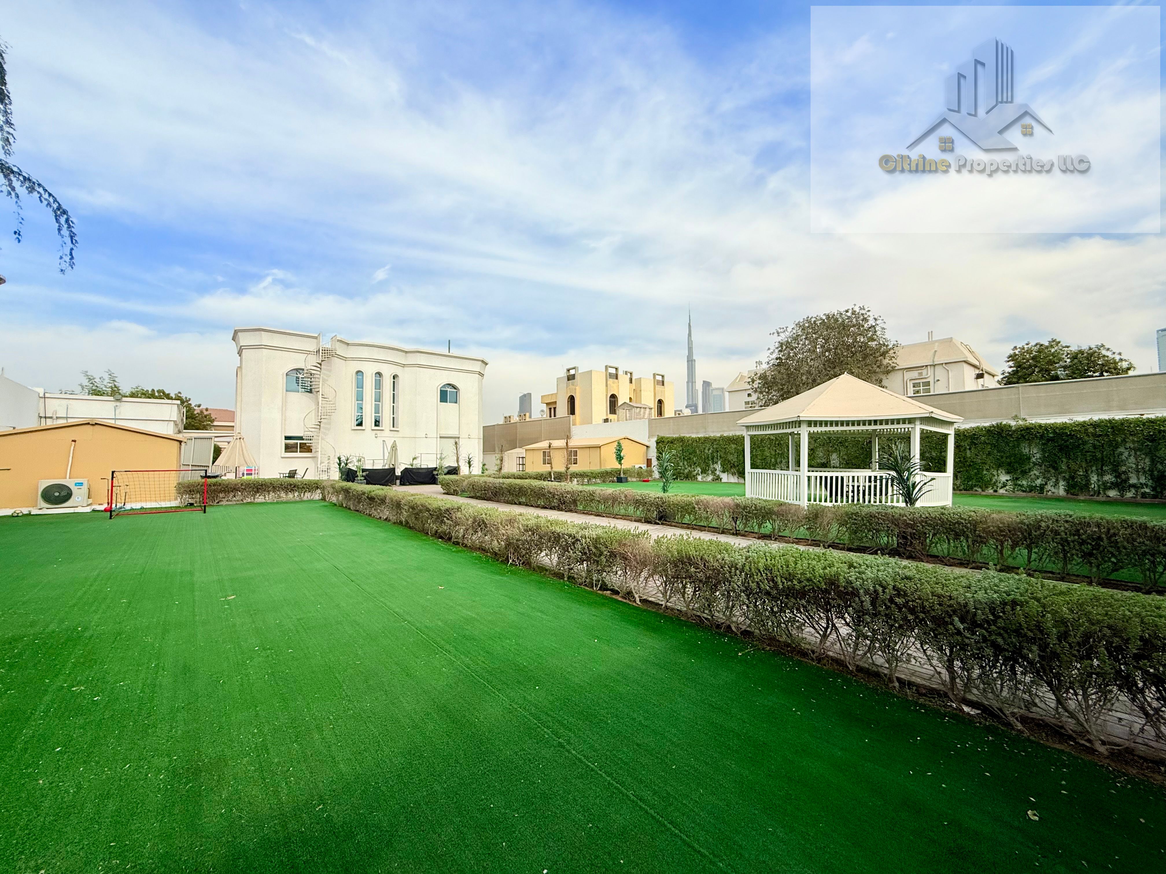 Huge Garden | 5 Master BR | Covered parking