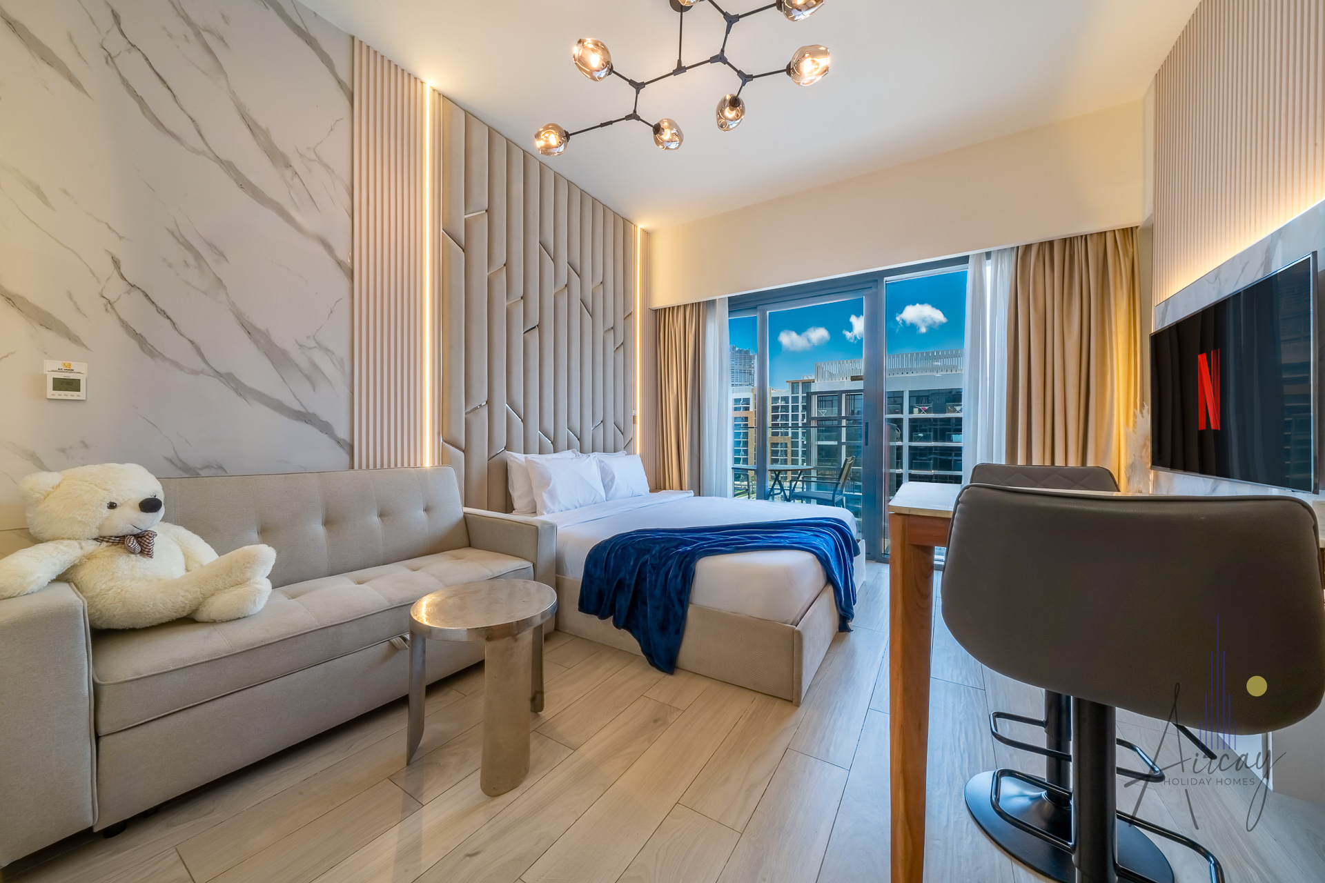 Luxury Studio Living | Monthly Stay | Azizi Riviera