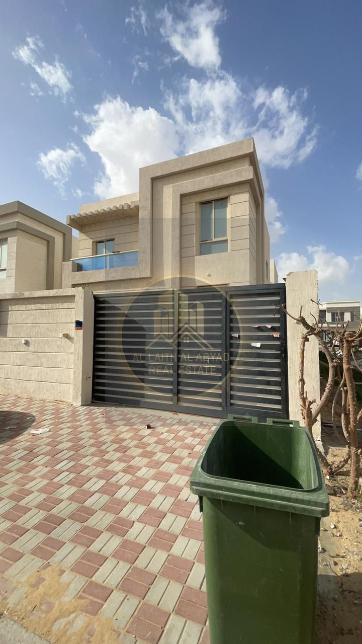 Two-floors villa for rent in Al Zahia, Ajman A golden opportunity in Ajman at a great price and in an excellent location!