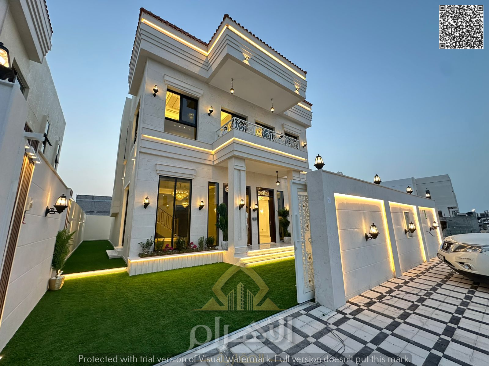 Classic villa with luxurious Arabic design - indoor garden - central air conditioning - 4 master bedrooms