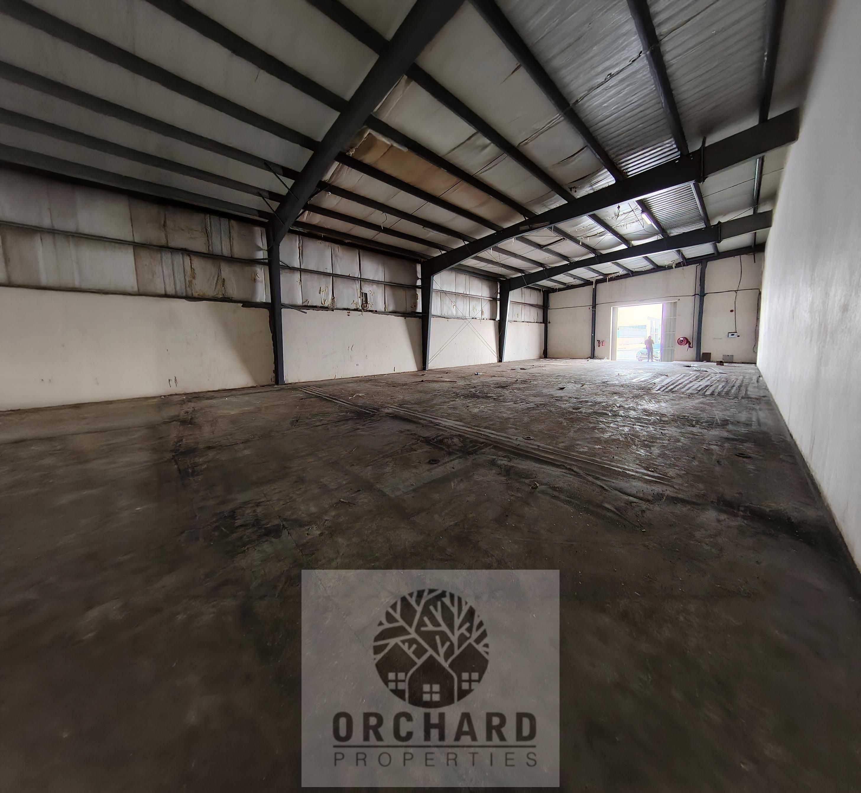 4000 SQFT WAREHOUSE WITH STANDARD HEIGHT/ROADFACING LOCATION/STORAGE ONLY/RENT 160,000 DH/BIG LOADING UNLOADING AREA/INDASTRIAL AREA 18- MALIHA ROAD