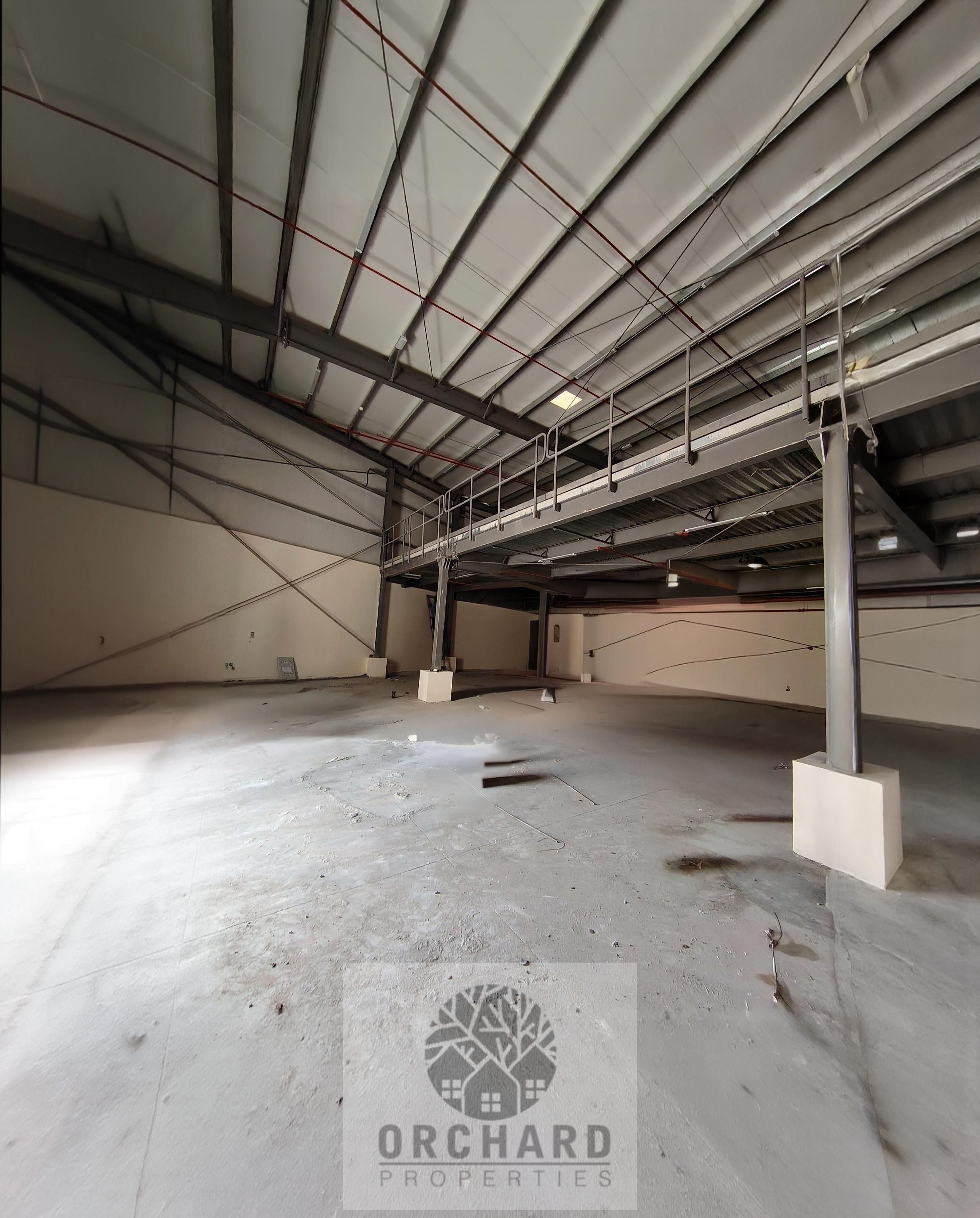 5129 SQFT WITH MEZZANINE/SUITABLE FOR STORAGE/ ROADFACING LOCATION/ ENOUGH SPACE FOR LOADING UNLOADING AREA/RENT 220,000DH/ INDASTRIAL AREA18 (SHARJA)