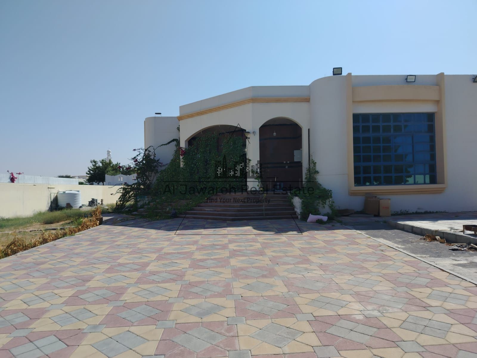 Villa for rent, 3 master bedrooms with a large yard, Al-Salma 3