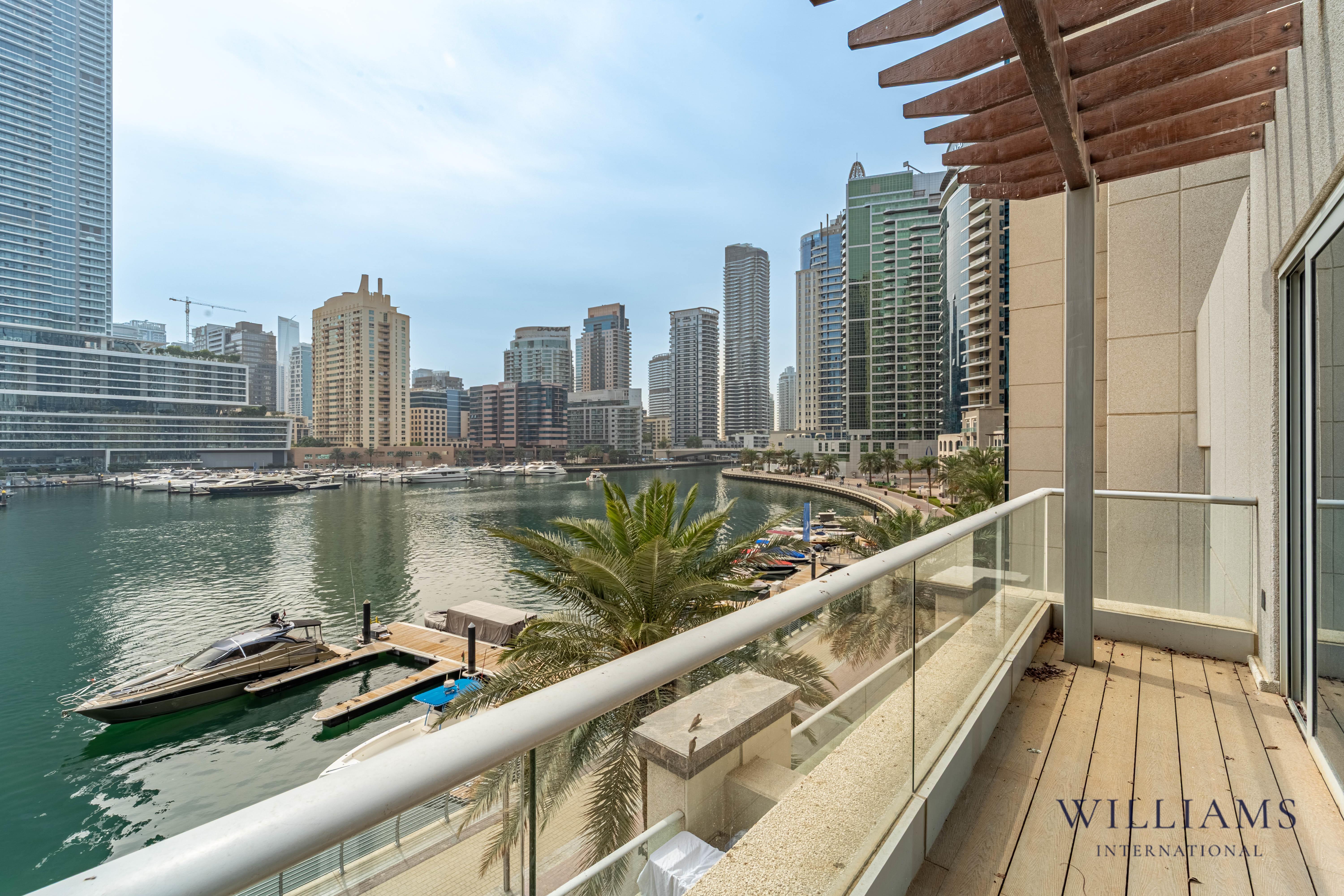 UPGRADED EMAAR VILLA | EYE LEVEL FULL MARINA VIEW
