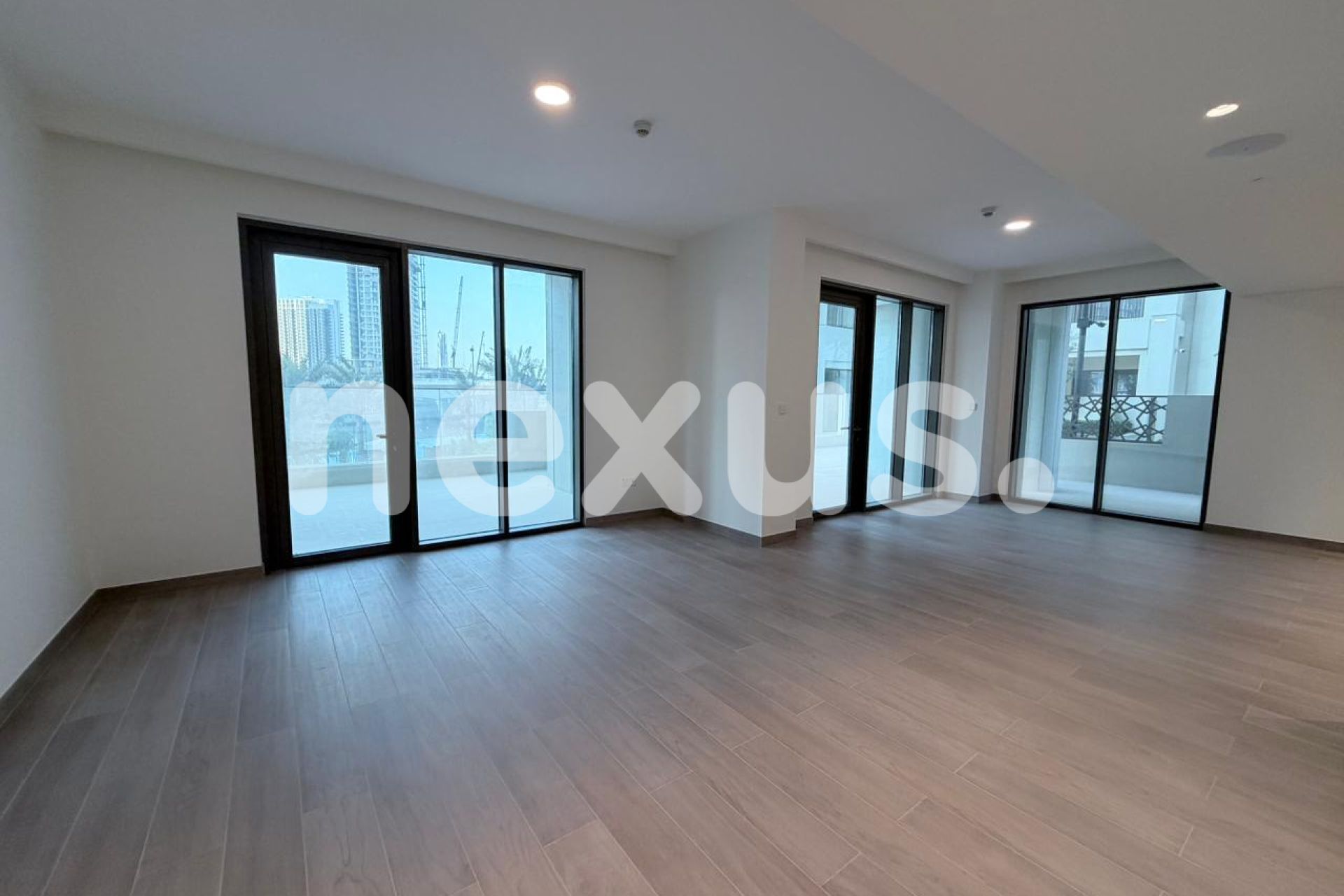 LARGE TERRACE | BRAND NEW | CHILLER FREE