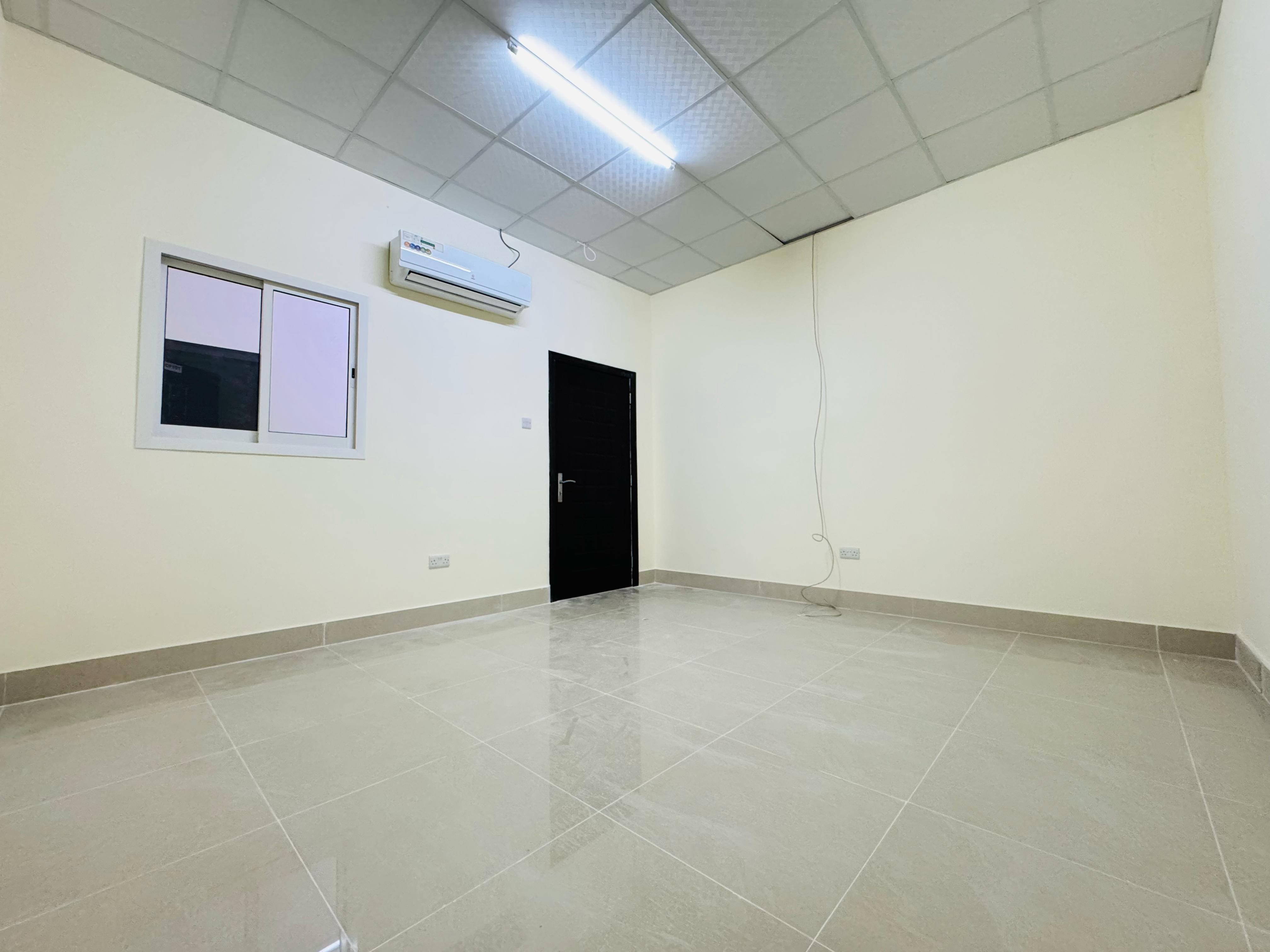 Live in Comfort: Affordable Staff Accommodation with Inclusive Utilities!