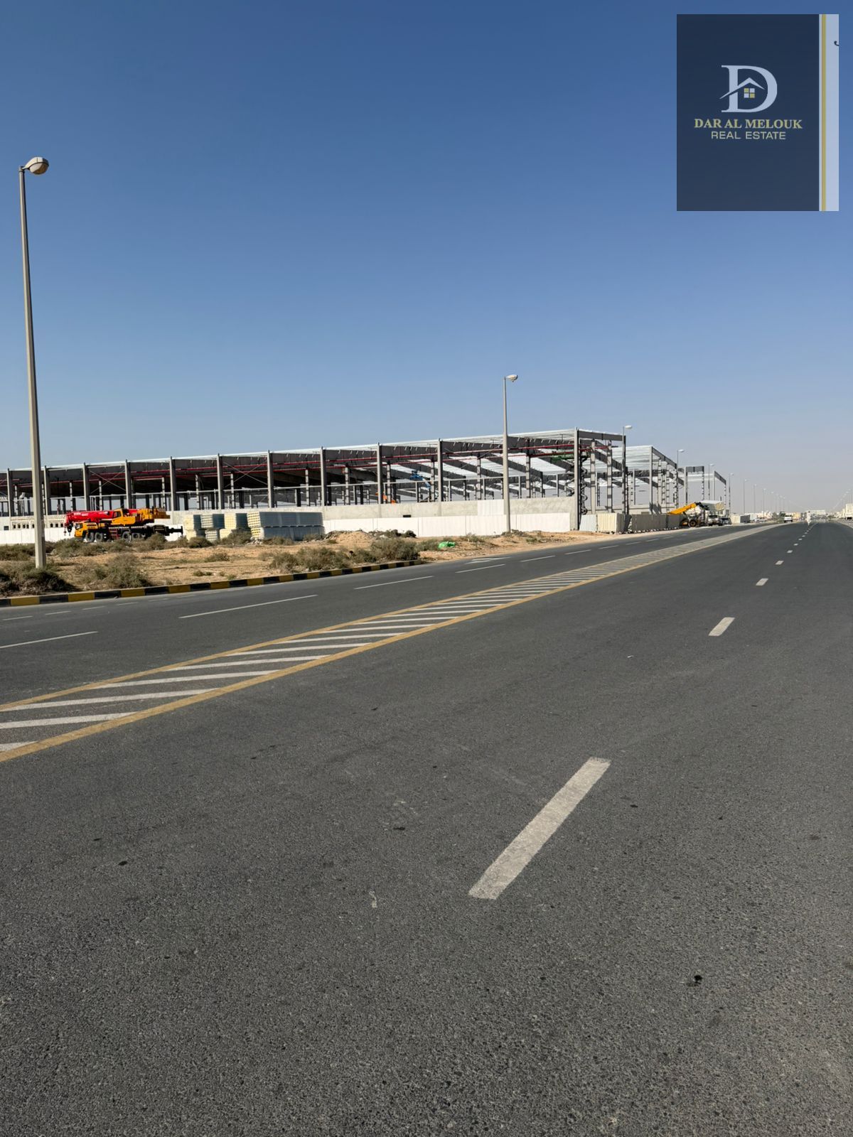 For Sale in Sharjah Al Sajaa Industrial Area, Block 2 Industrial land plot measuring 79,000 sq ft, prime location Corner plot on two streets, adjac