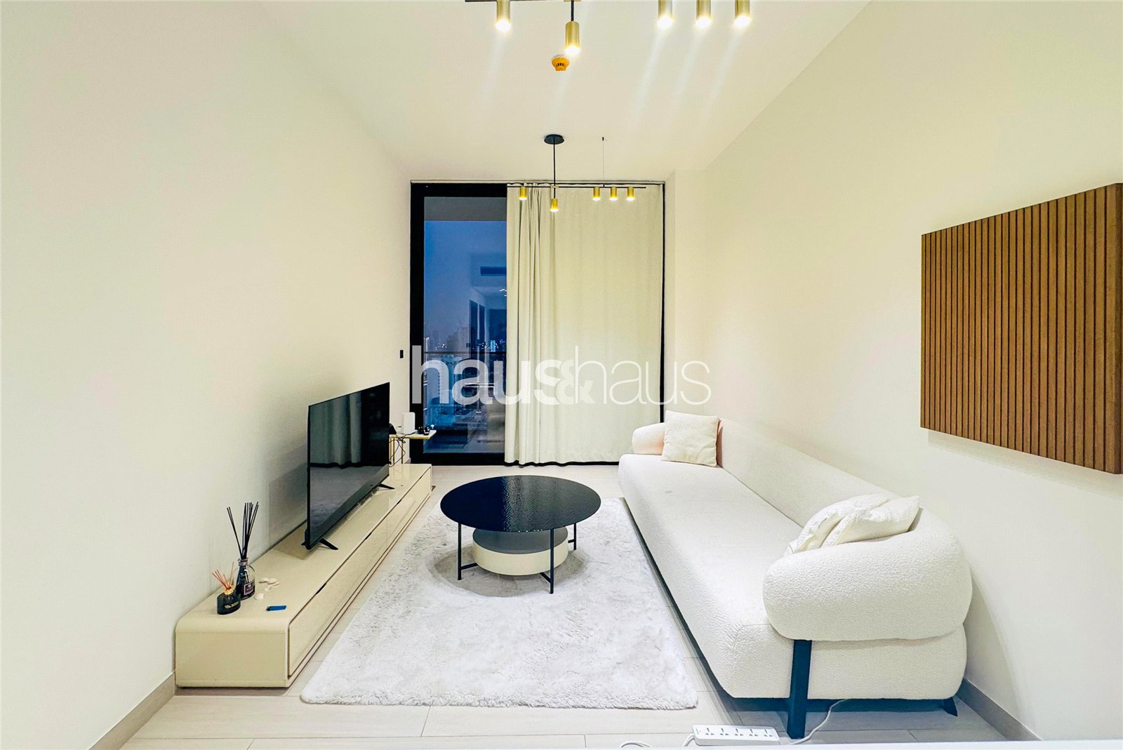 Fully Furnished | High Floor | Smart House