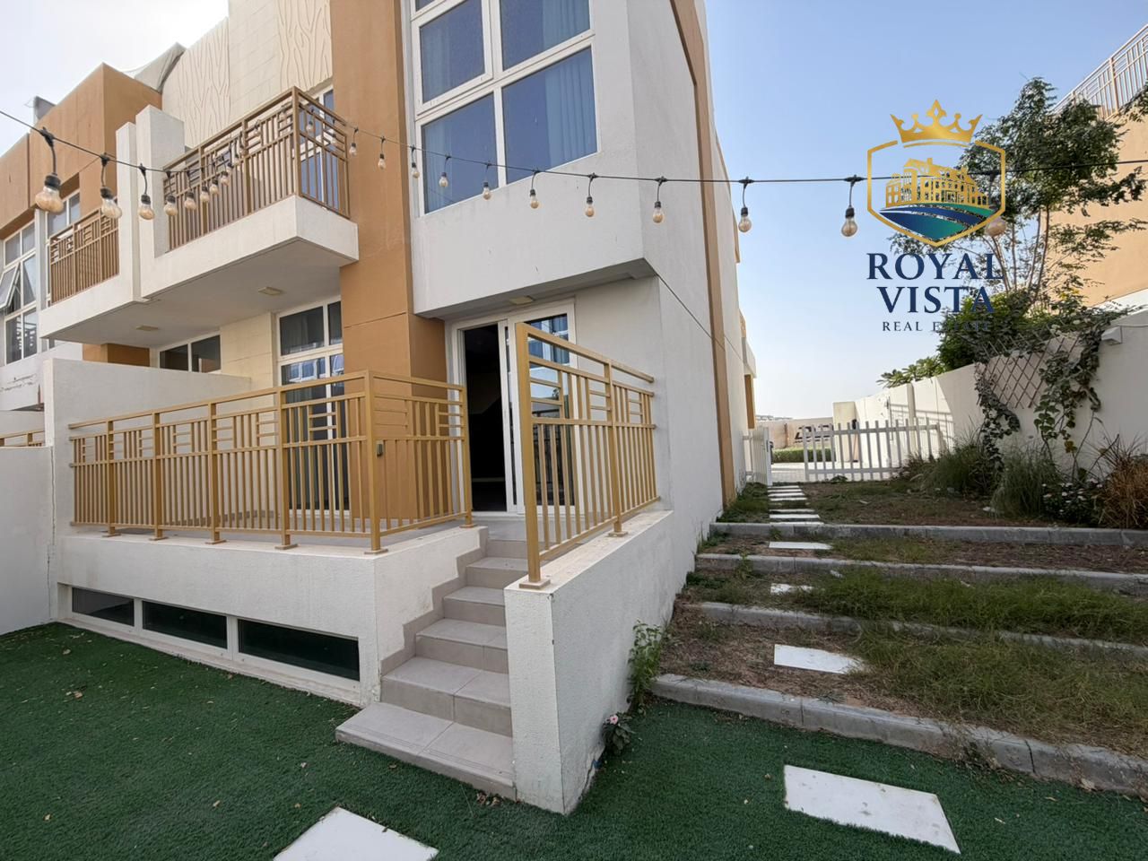 Corner 3BR Townhouse | Basement | Private Rooftop