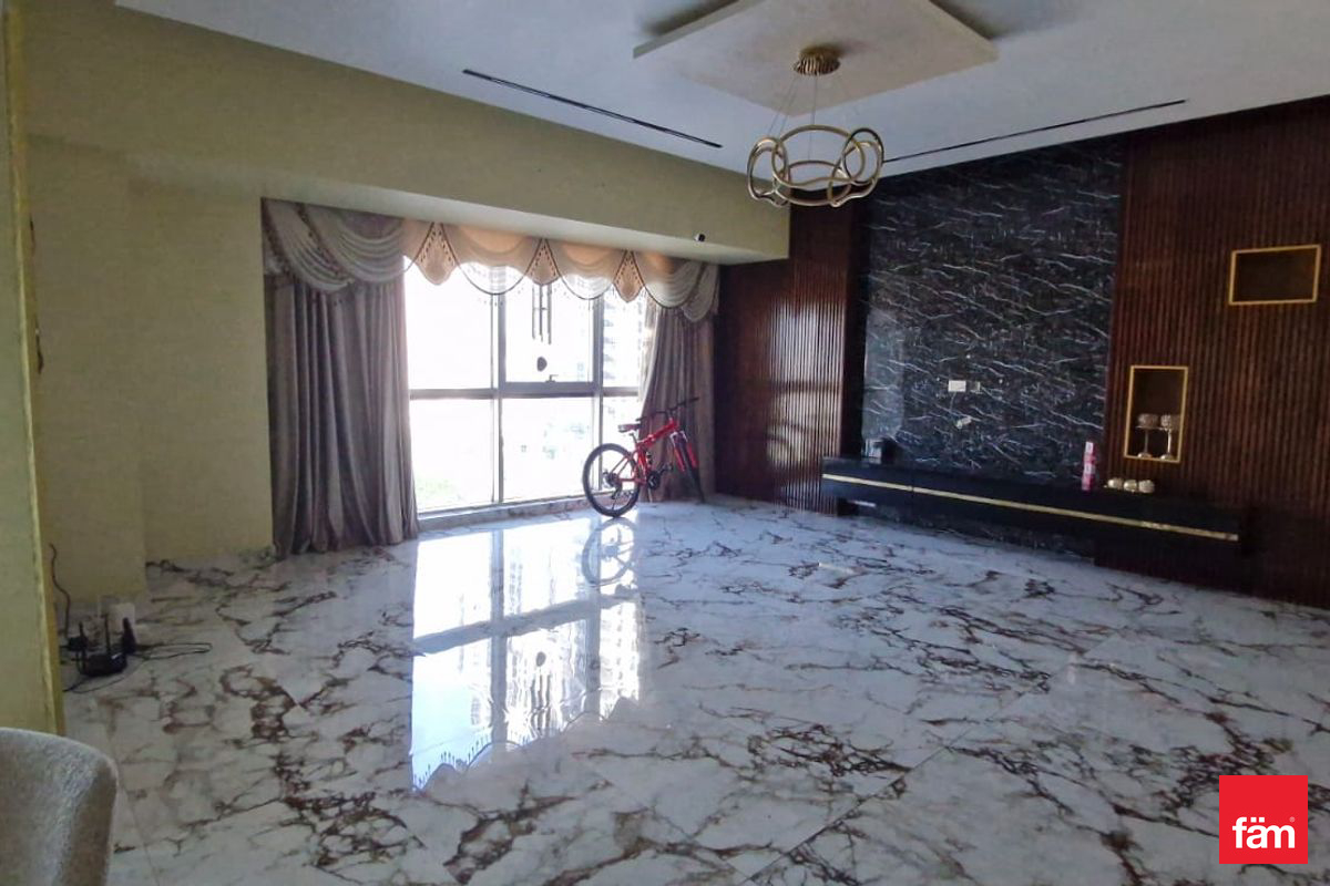 Upgraded 3 Plus Maid | Executive Towers | SZR View