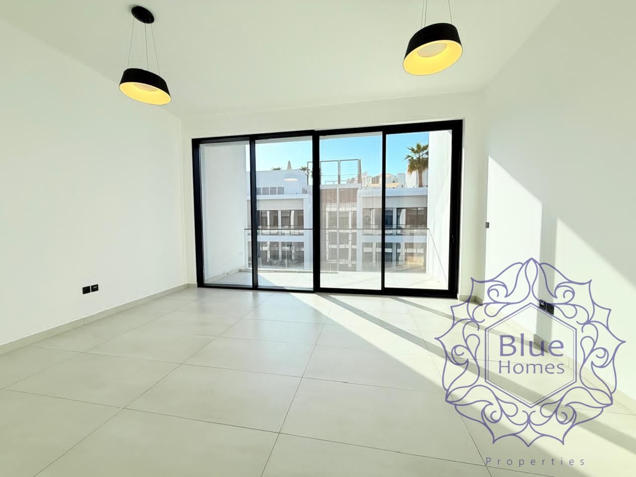 HUGE STUDIO 599SQFT-CLOSE TO MIRACLE GARDENS JUST 64K
