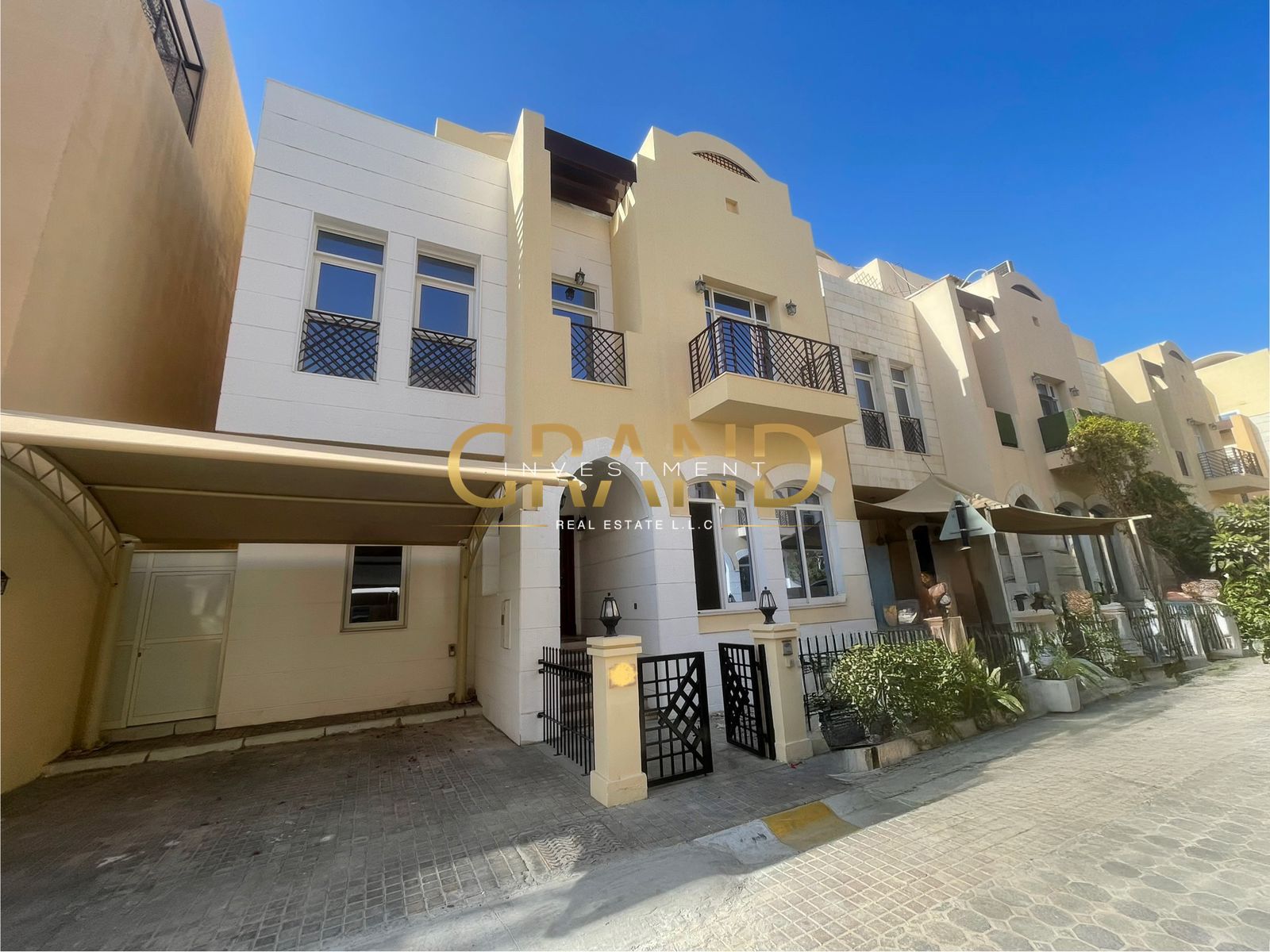 5BR Villa Double Row Middle with Maid and Driver