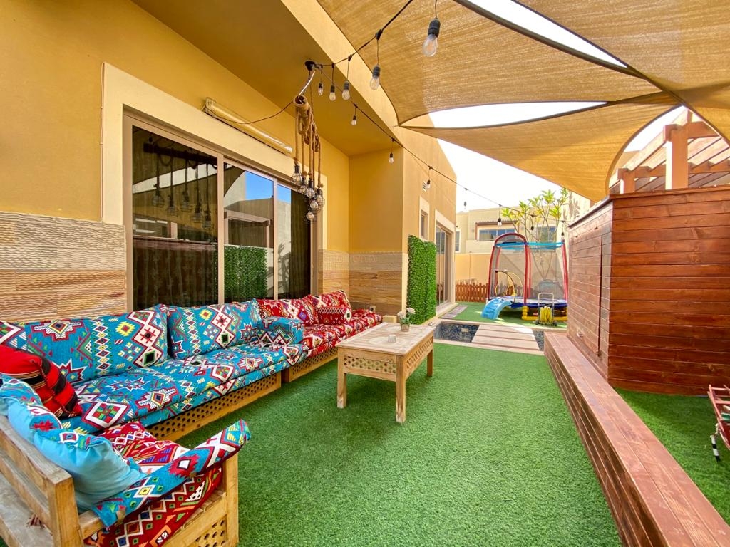 4BR SemiCorner Villa |Prime Location| Negotiable