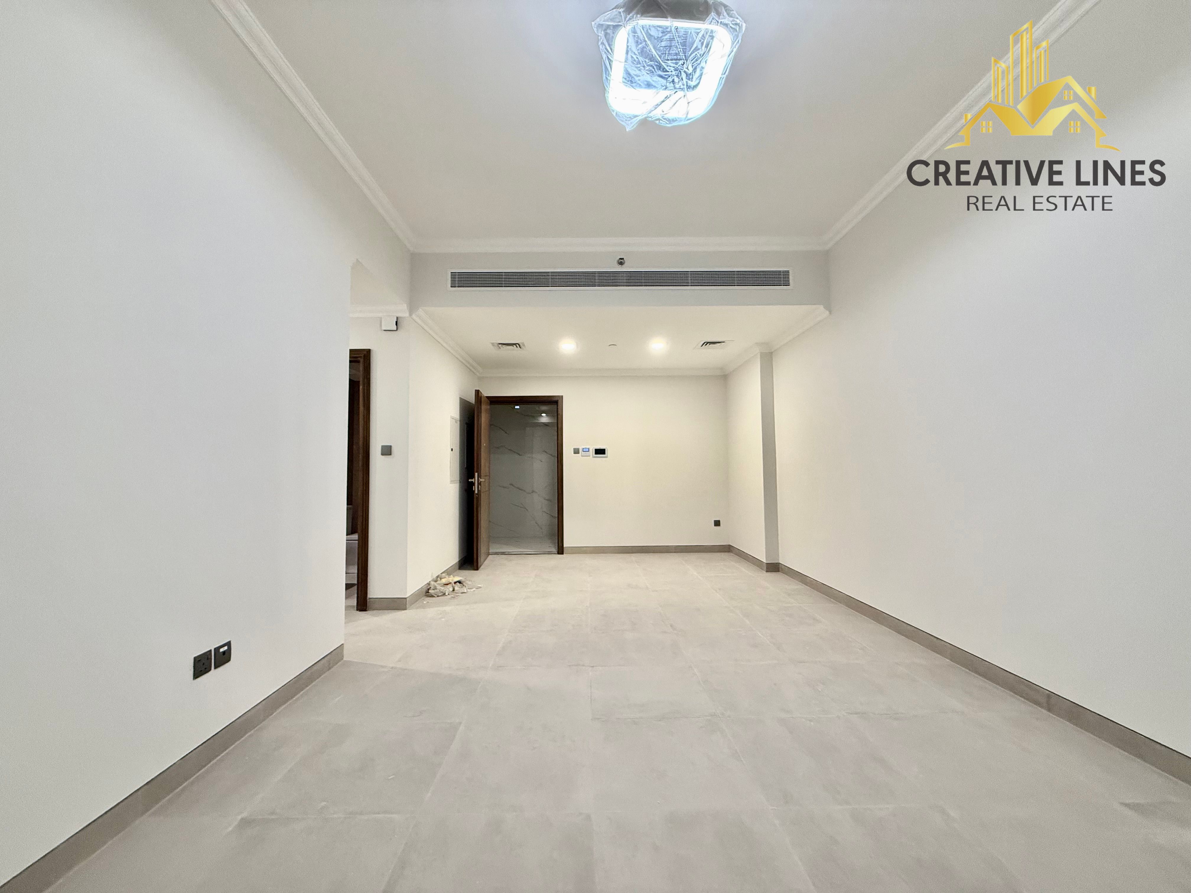 Brand new // High floor // Lundry + dress room // Gym, Pool, Parking//