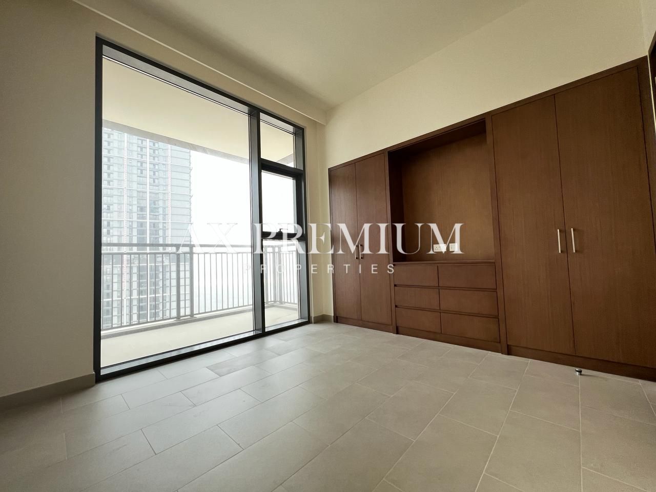 Exclusive 2 Bedroom | Skyline & Marina Views | Ready to Move