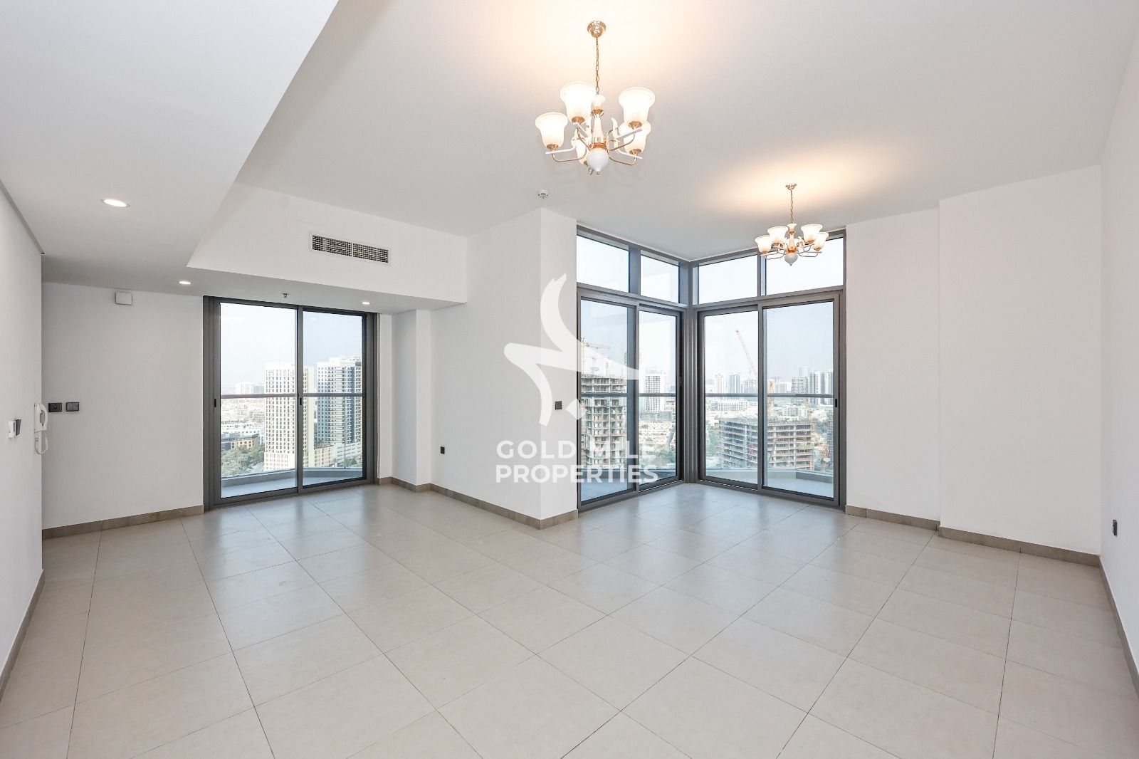 SPACIOUS 2 BHK - SEMI FURNISHED - BIG LAYOUT - FAMILY BUILDING