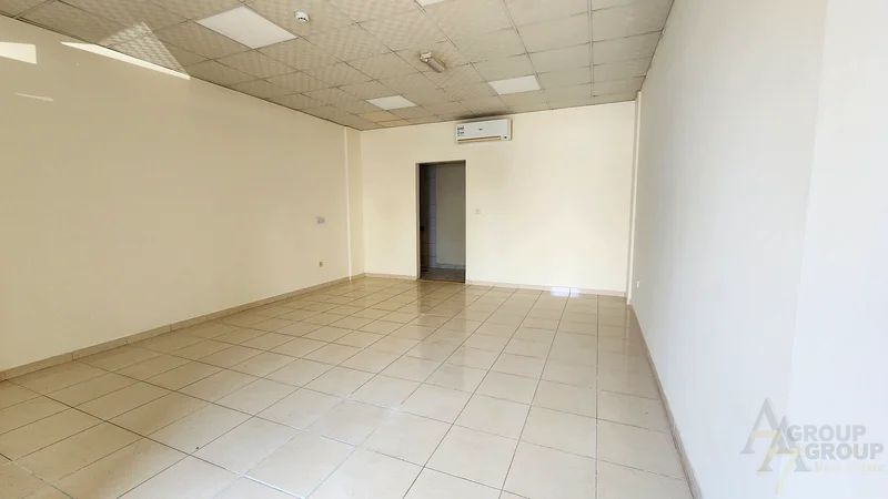 Genuine Listing Front-Facing Shop for Rent