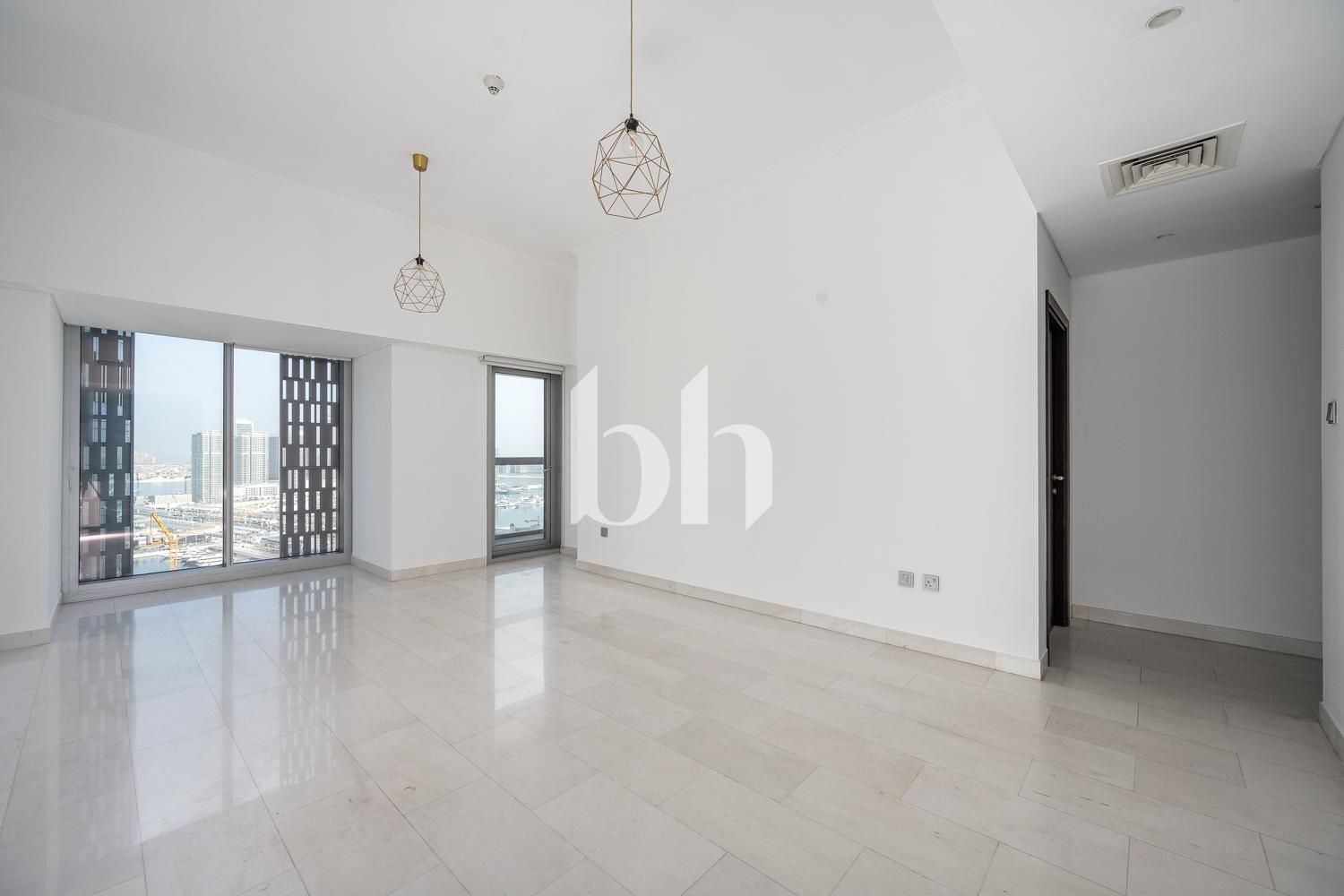 Partial Marina View | Mid Floor | Large Layout