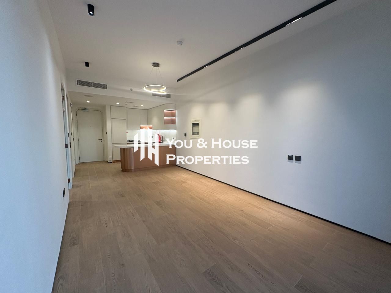 Classy Modern Unit For Rent I Fitted Kitchen I Prime Location