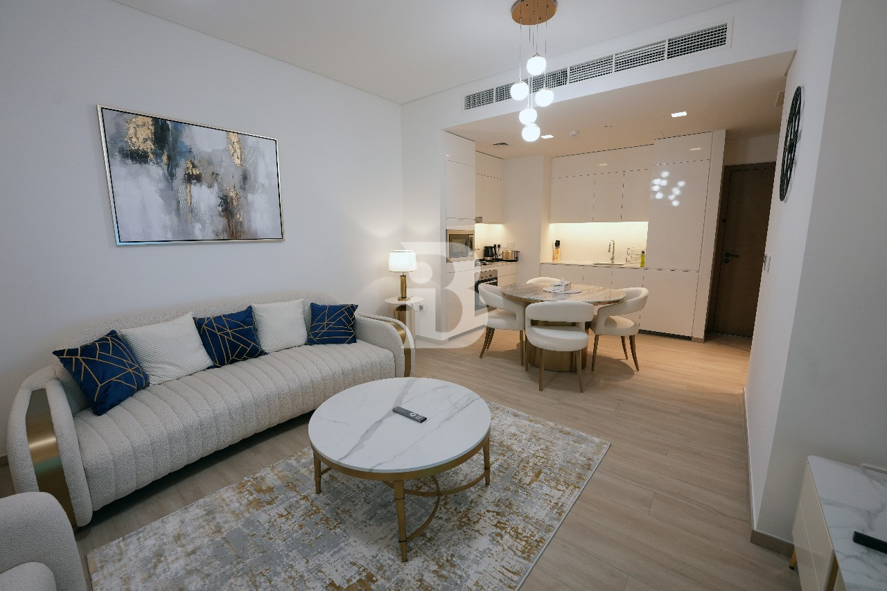 BRIGHT LAYOUT | FURNISHED | LUXURIOUS AMENITIES