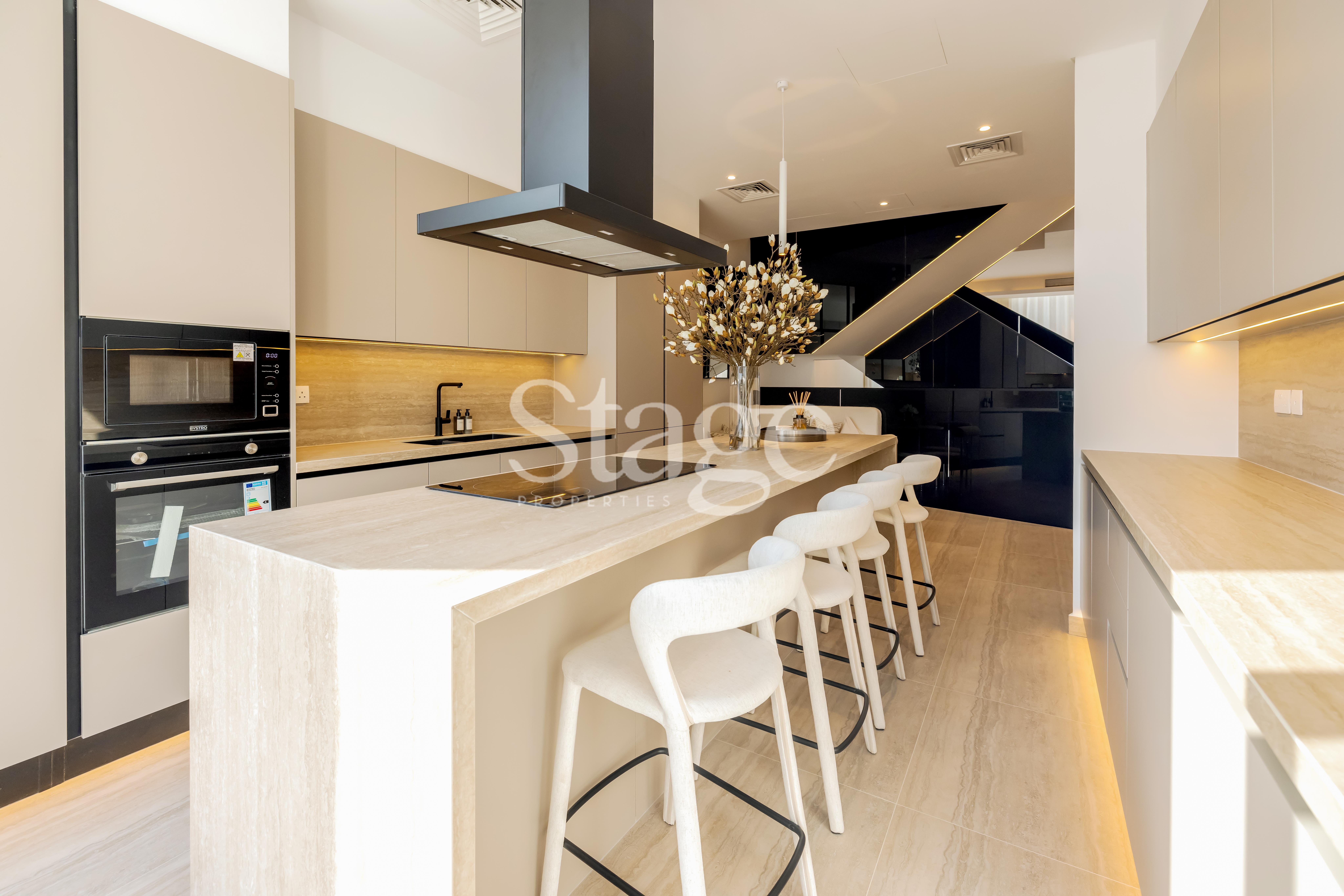 Luxury 4 Bdr Home | Sky Terrace with Pool