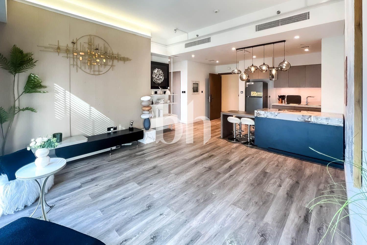 Upgraded | Fountain View | Fully Funrished
