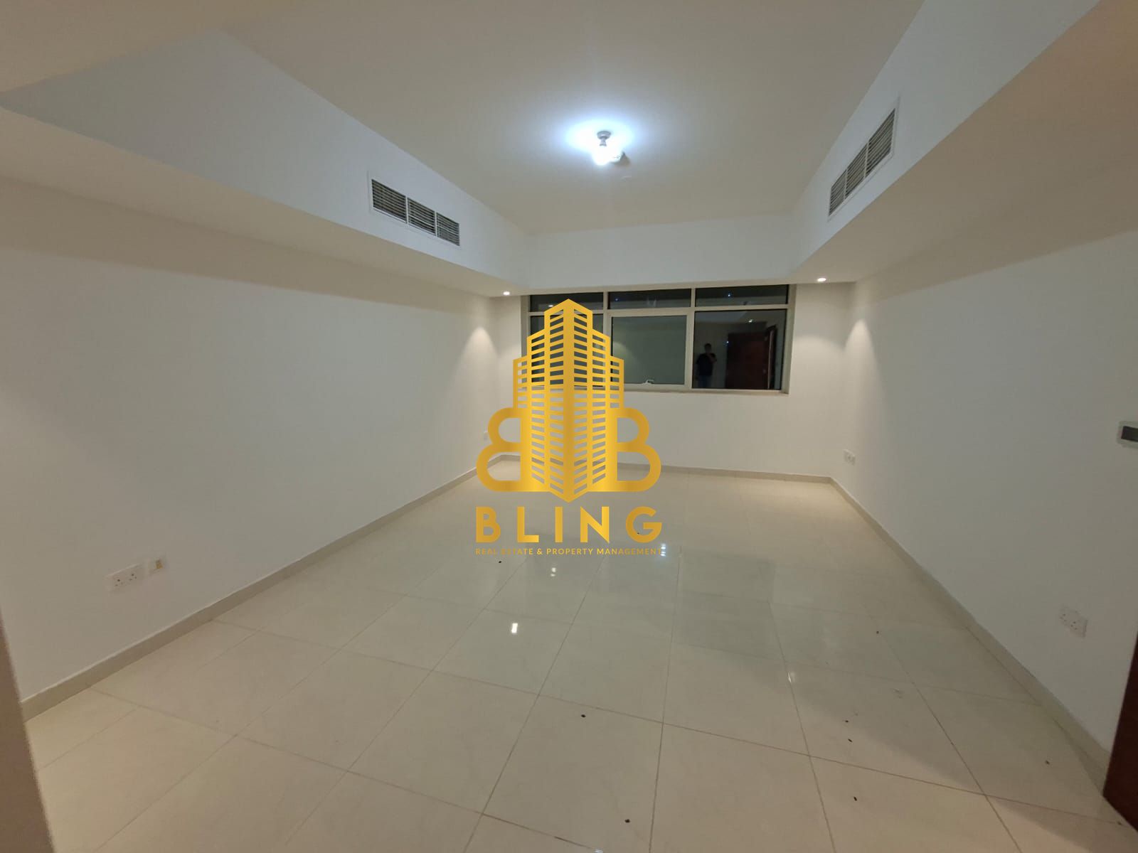 Splendid 2BHK With Basement Parking & Built-In Cupboards