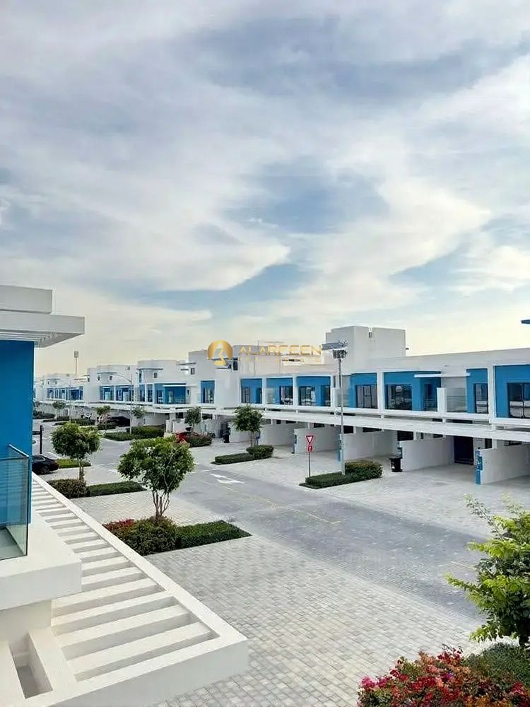 4BHK | Spacious Layout | Community View
