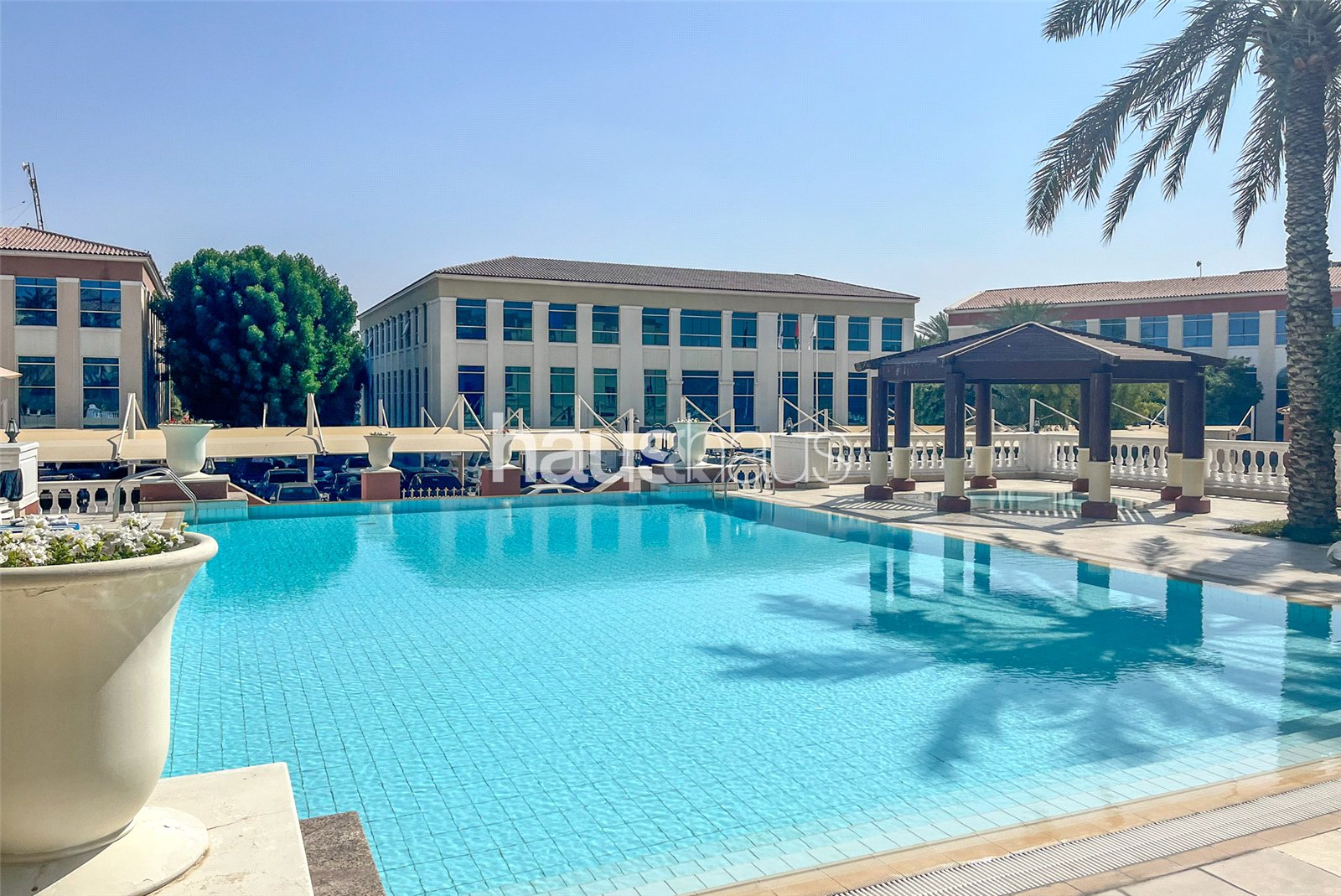 Flexible Cheques | Spacious Studio | Resort Style