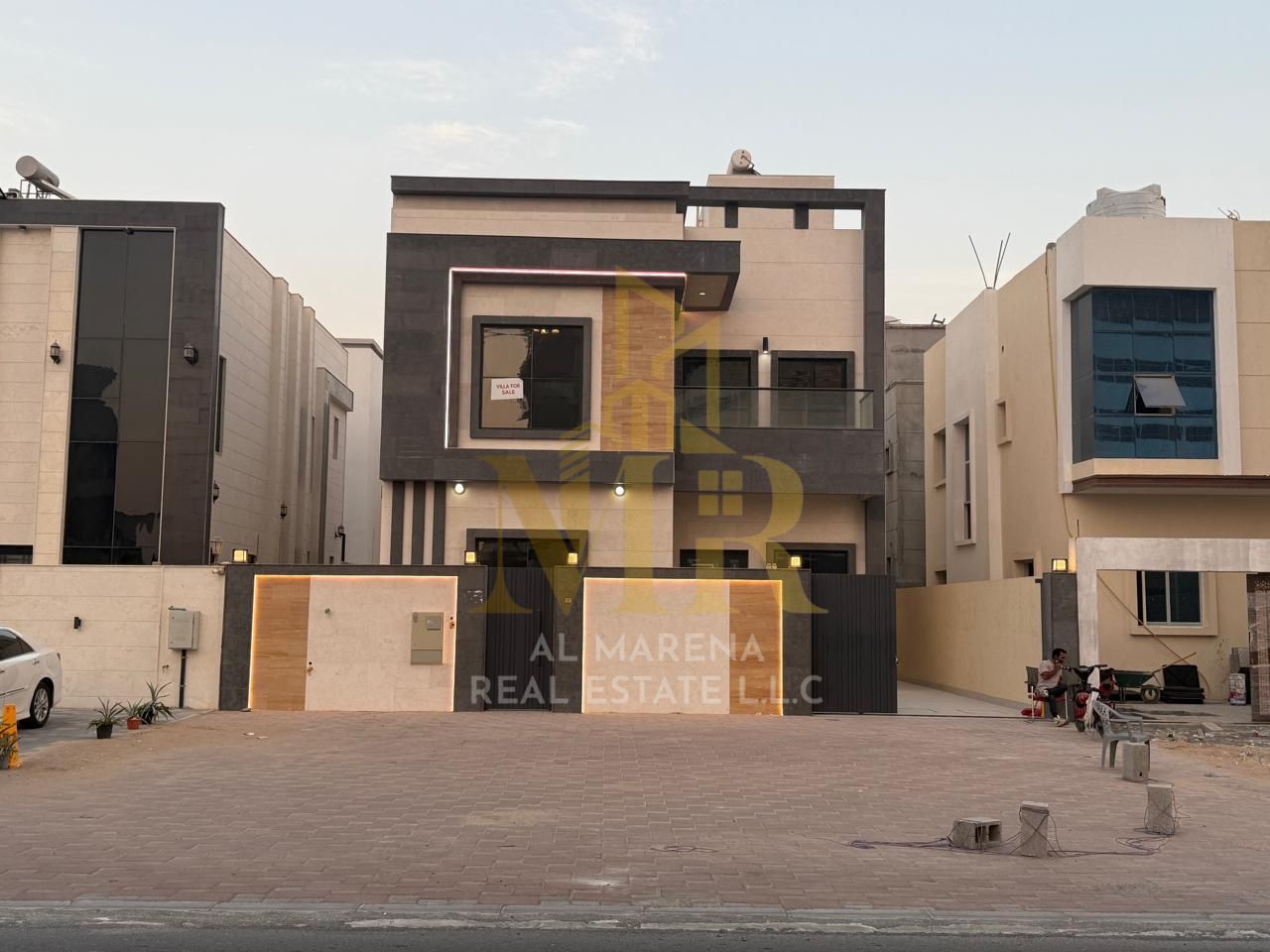 Luxury Villa in Al Hiliu 2 | Two Floors + Roof | 4 Master Bedrooms | 3014 Sqft | Electricity & Water Included