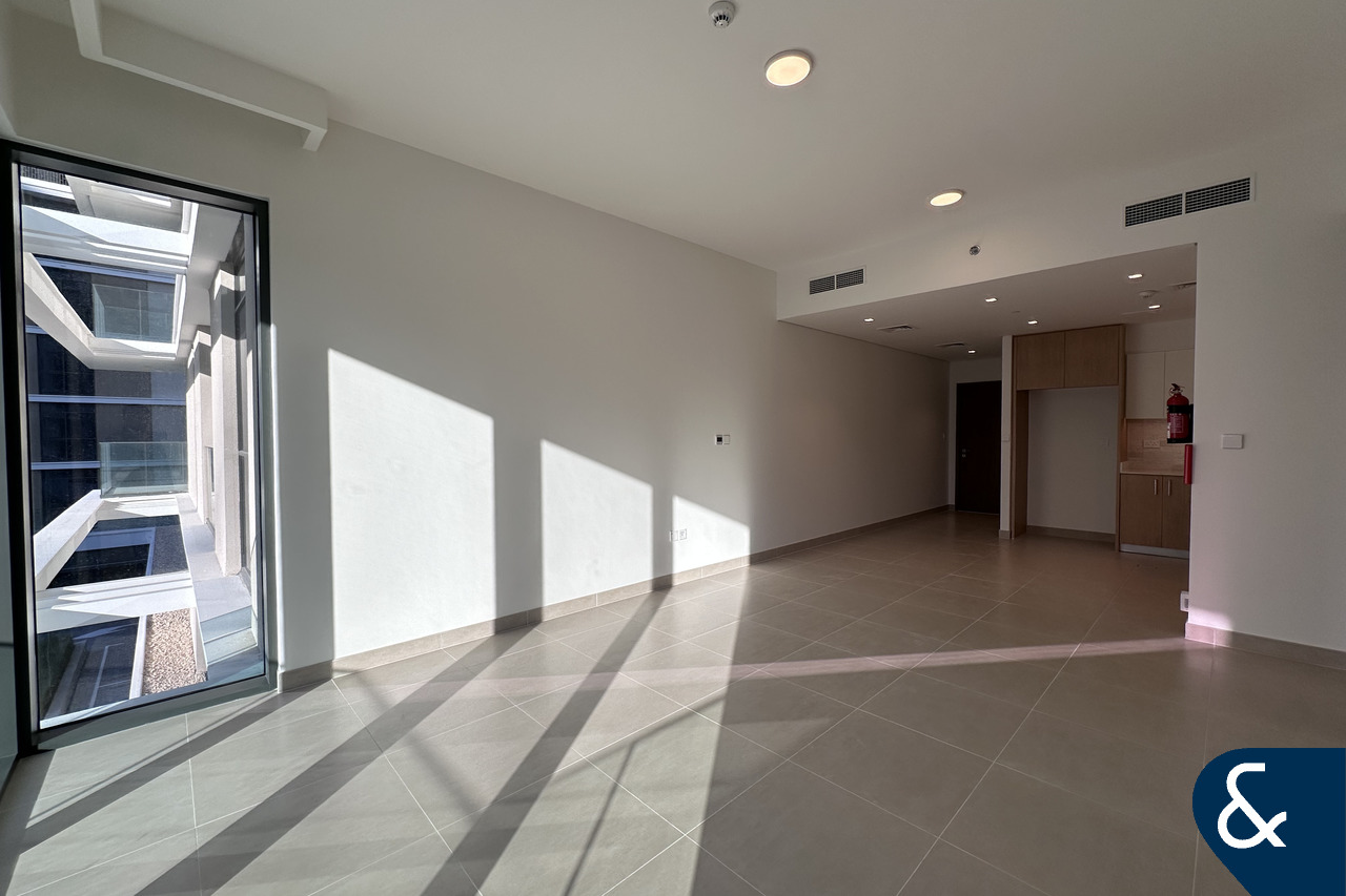 2 Bedroom | Waterfront | Amazing Location