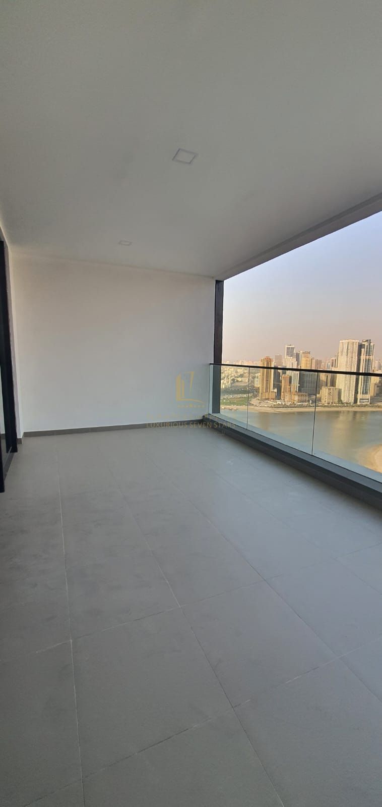 For sale very luxurious 3 master bedroom apartment with a spacious living room, located in a first-row tower directly on the lake, offering stunning f