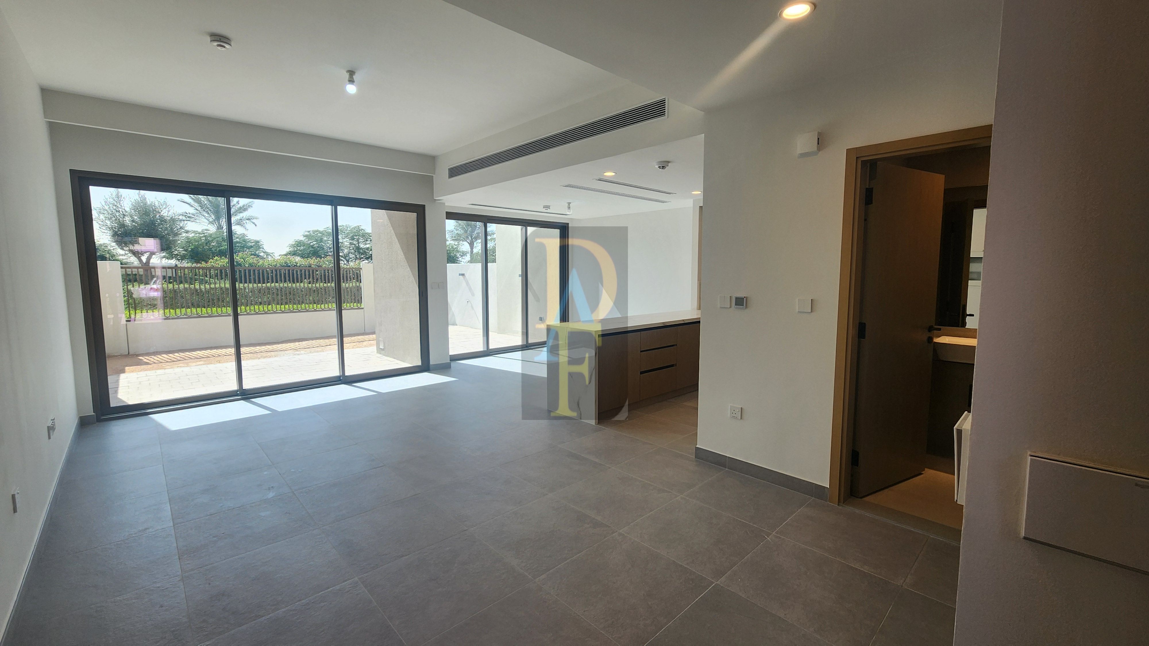 Excellent Layout | 3Bed+Loundry | Ready To Move | Actual Pix