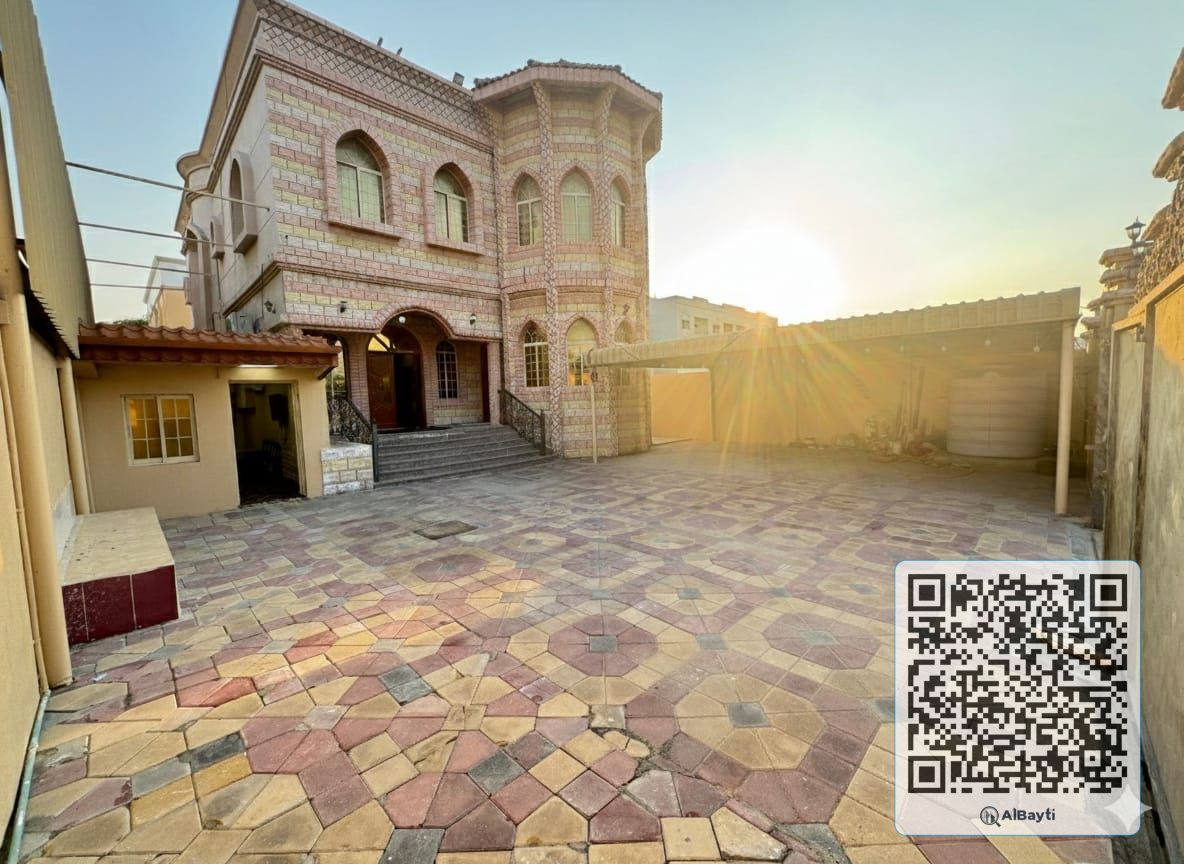 Spacious Villa For sale | 5000 sqft | Very Prime Location