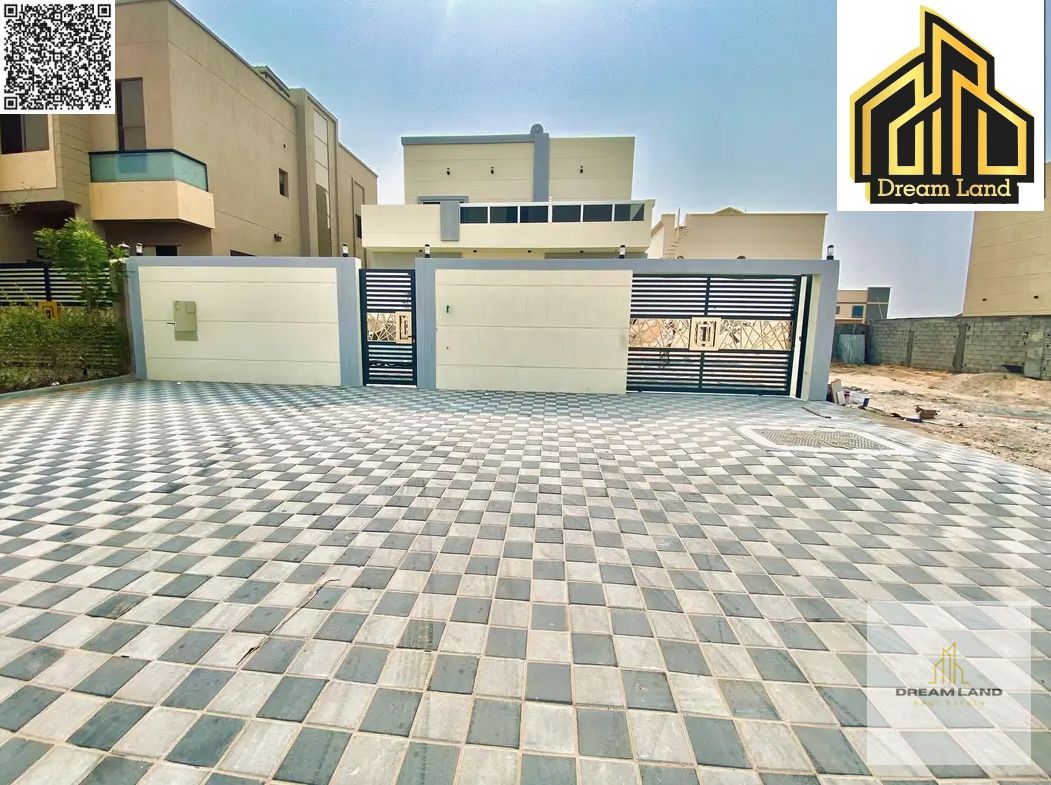 A superb villa, including registration fees, consisting of 3 master bedrooms with built-in wardrobes, is now for sale in a prestigious area.