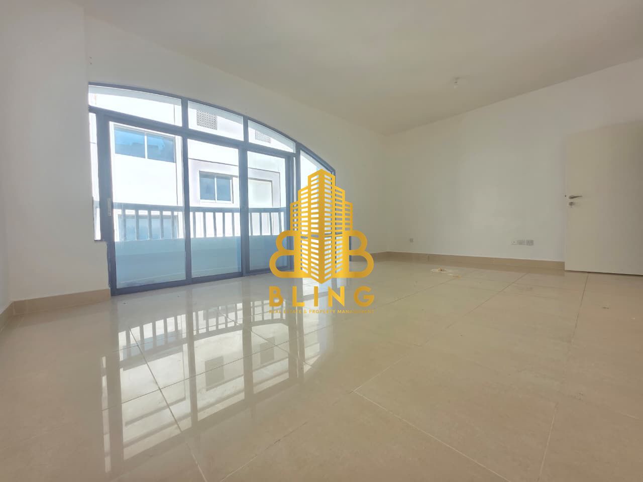 Splendid 2BHK With Balcony & Built-In Cupboards