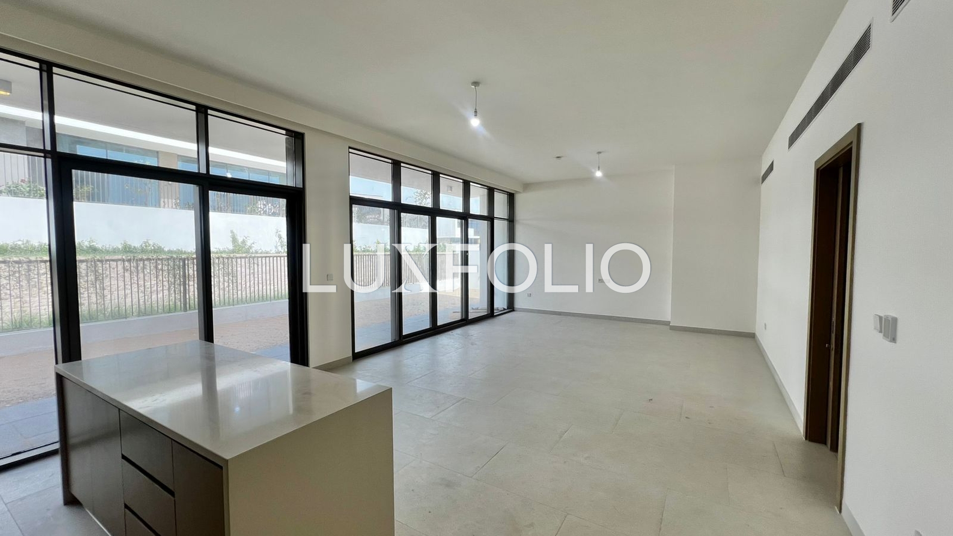 Community View | Large Layout | Landscape Included
