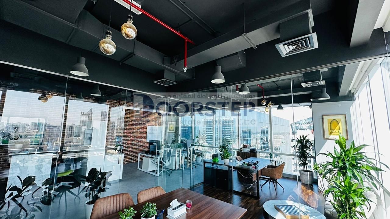 Fully furnished Corner unit 2 Sides View higher Floor