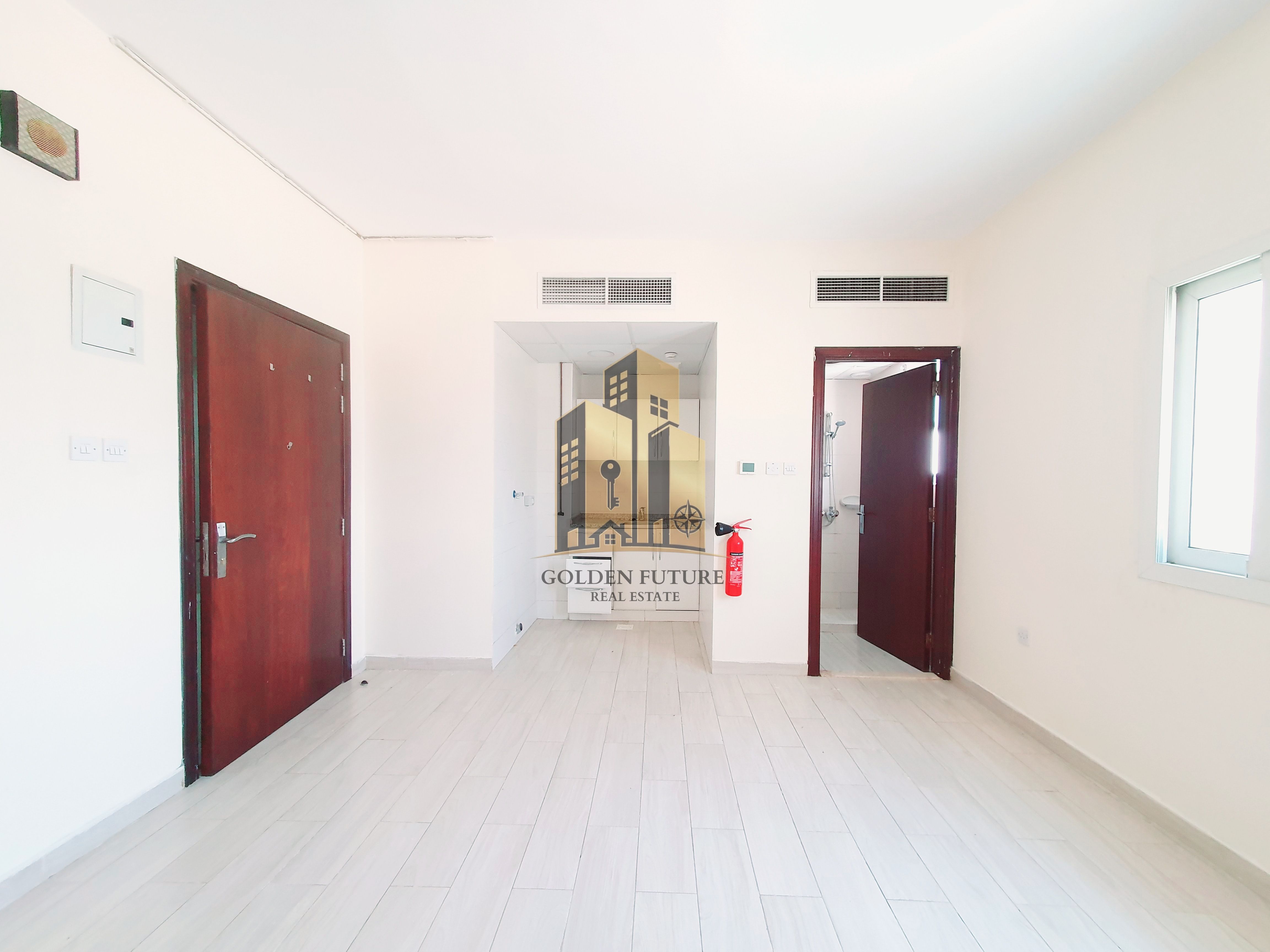 STUDIO FOR RENT ~ SEPARATE KITCHEN ~ FREE SAND PARKING