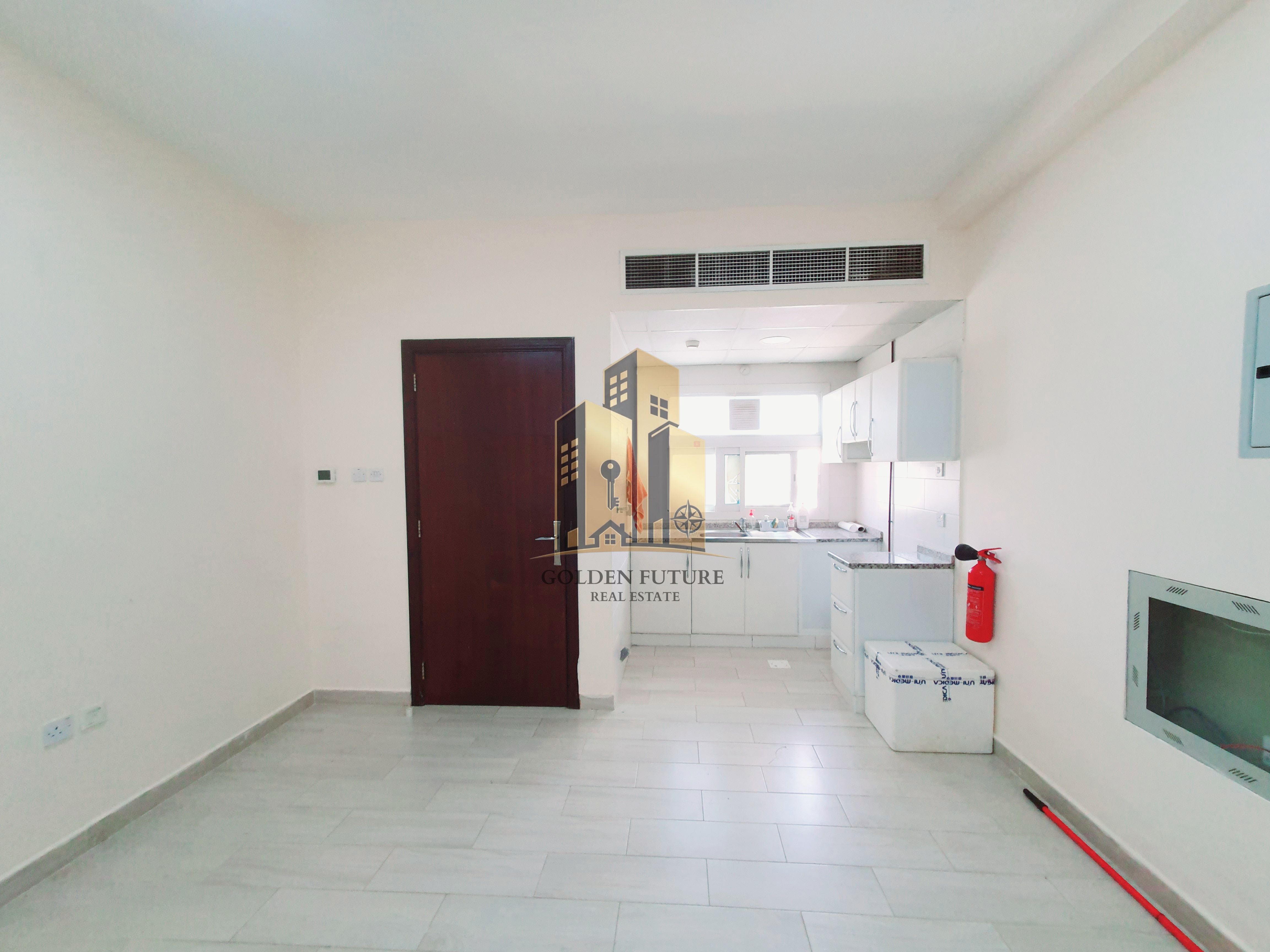 STUDIO FOR RENT ~ SEPARATE KITCHEN ~ FREE SAND PARKING