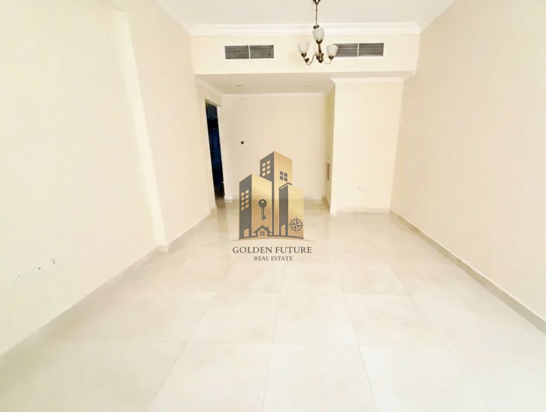 FAMILY BUILDING ~ MASTER ROOM ~ NEAT AND CLEAN ~ COVERED PARKING