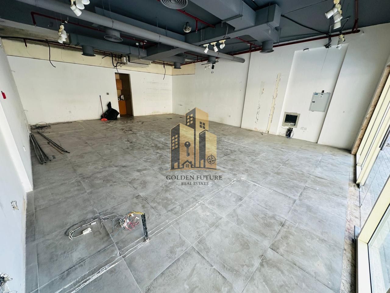 Very good location shop for rent for any purpose