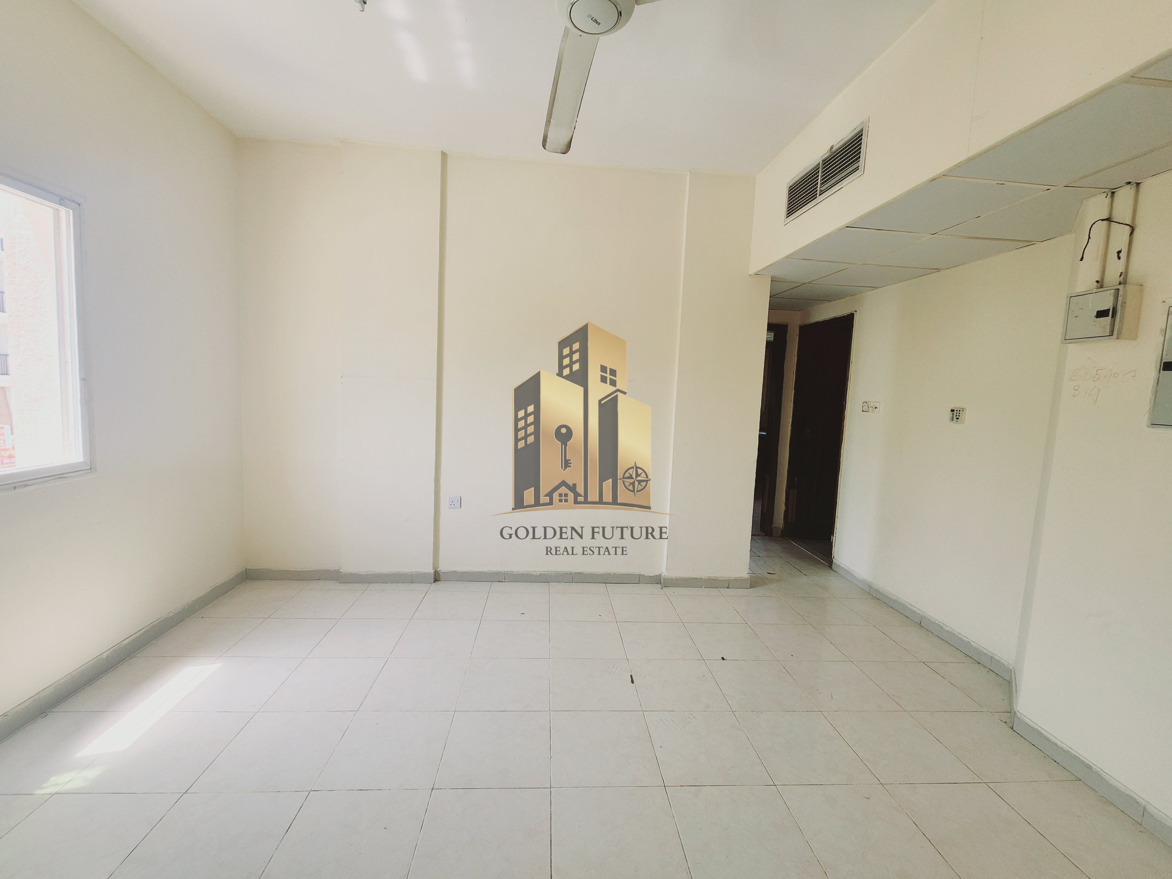 NO DEPOSIT 04-06CHEQUES PAYMENT LAVISH AND SPACIOUS 1BHK READY TO MOVE MAINTENANCE FREE WELL DESIGN ONLY FOR FAMILY