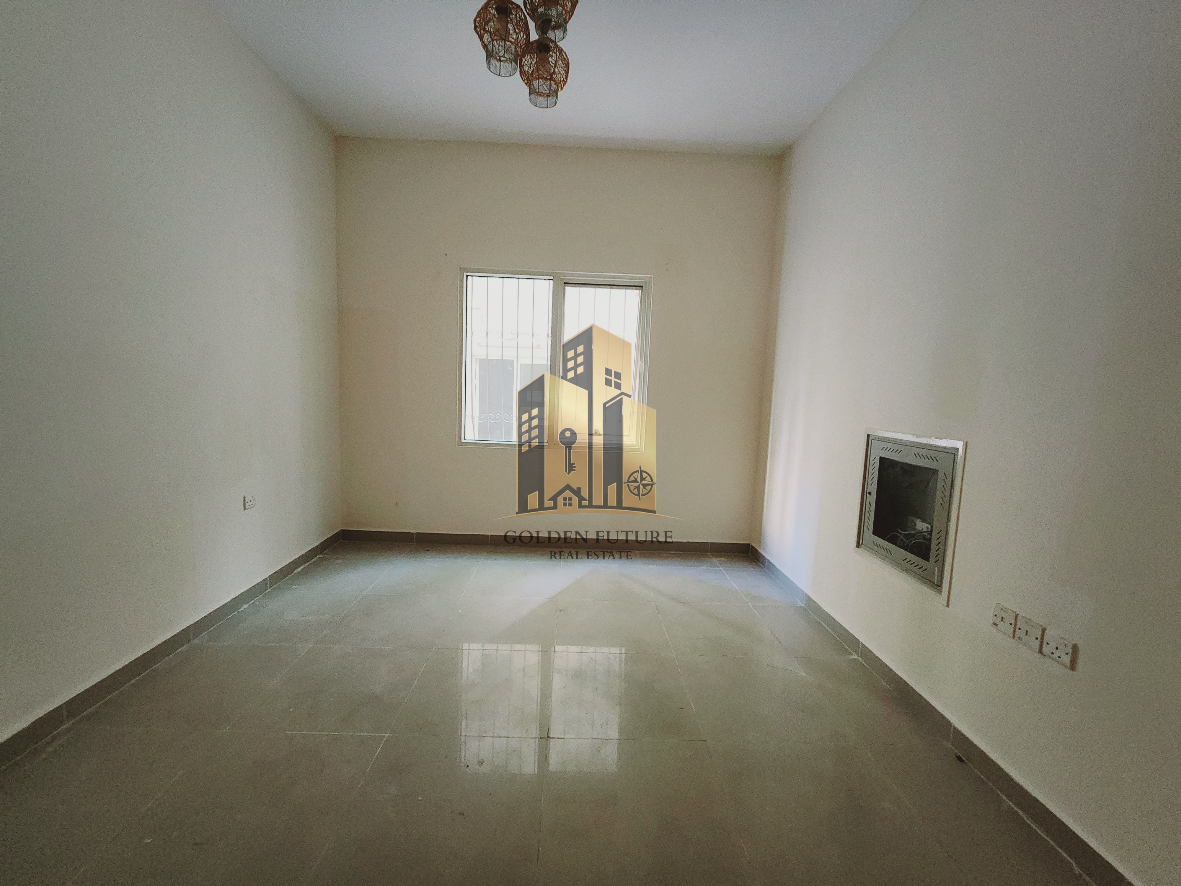 FAMILY STUDIO IN OLD MUWAILEH ONLY 18K (FREE SAND PARKING)