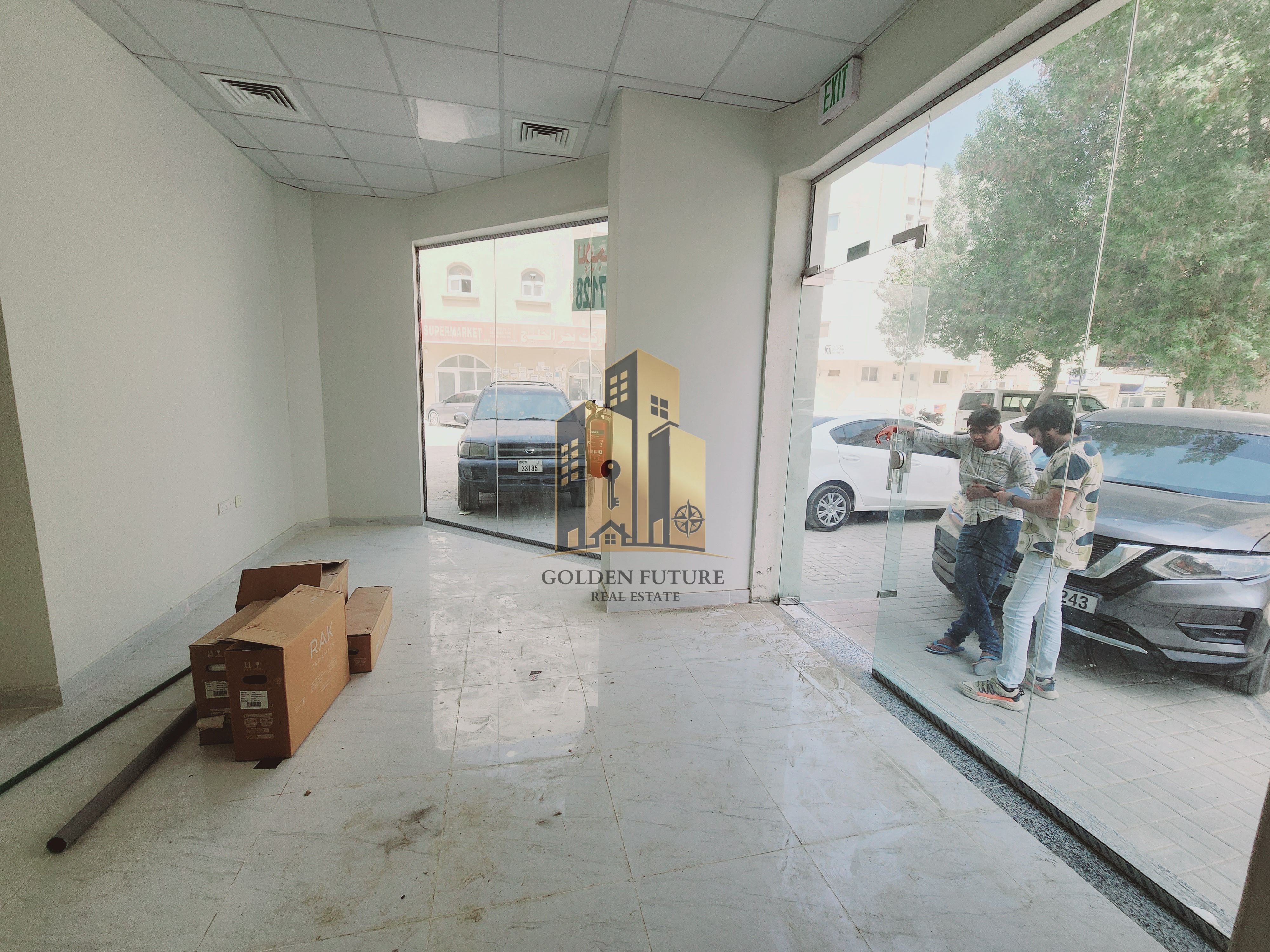 BRAND NEW SHOP IN OLD MUWAILEH WITH KITCHEN AND WASHROOM FREE SAND PARKING ONLY 20K